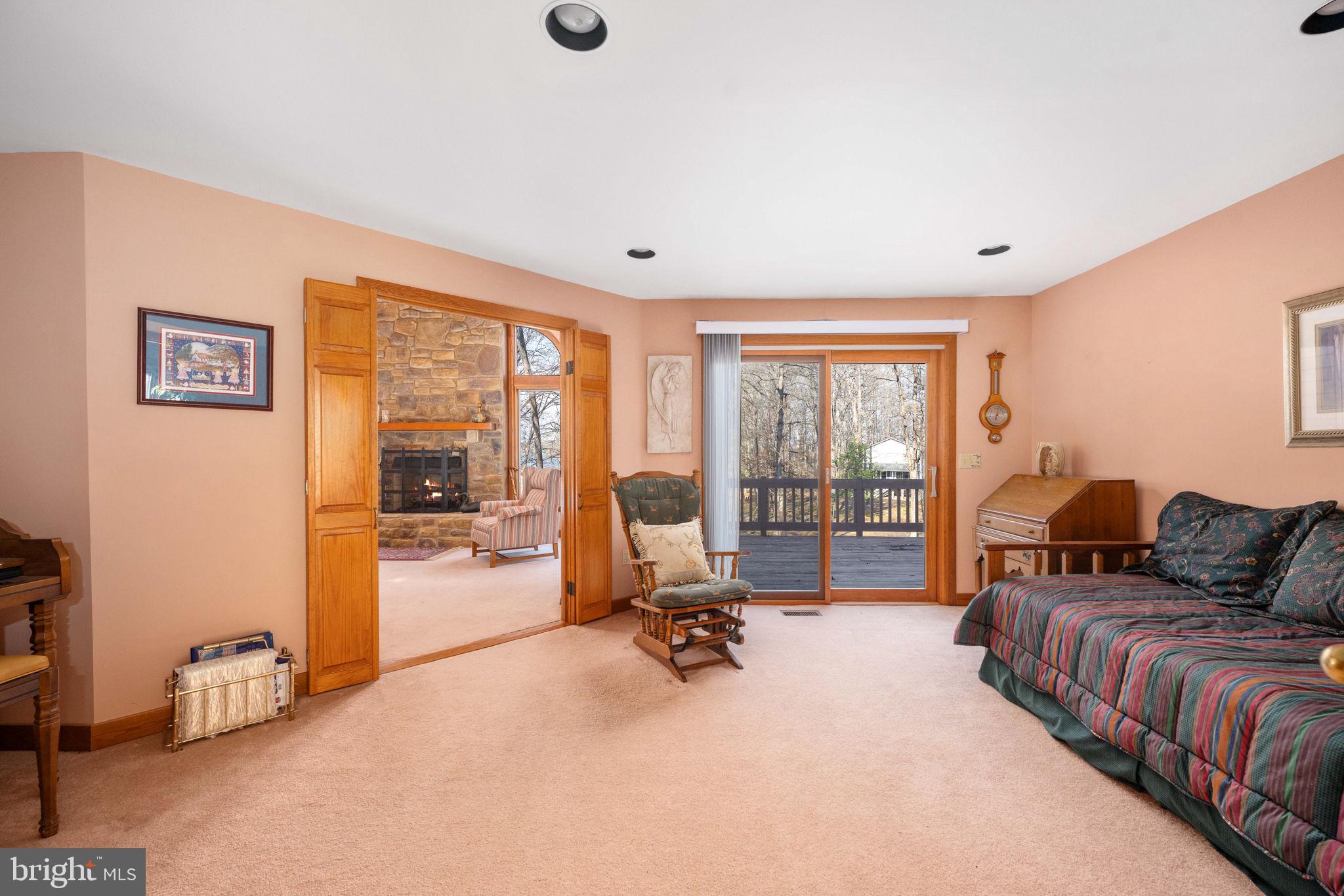 TARA WOODS - Residential