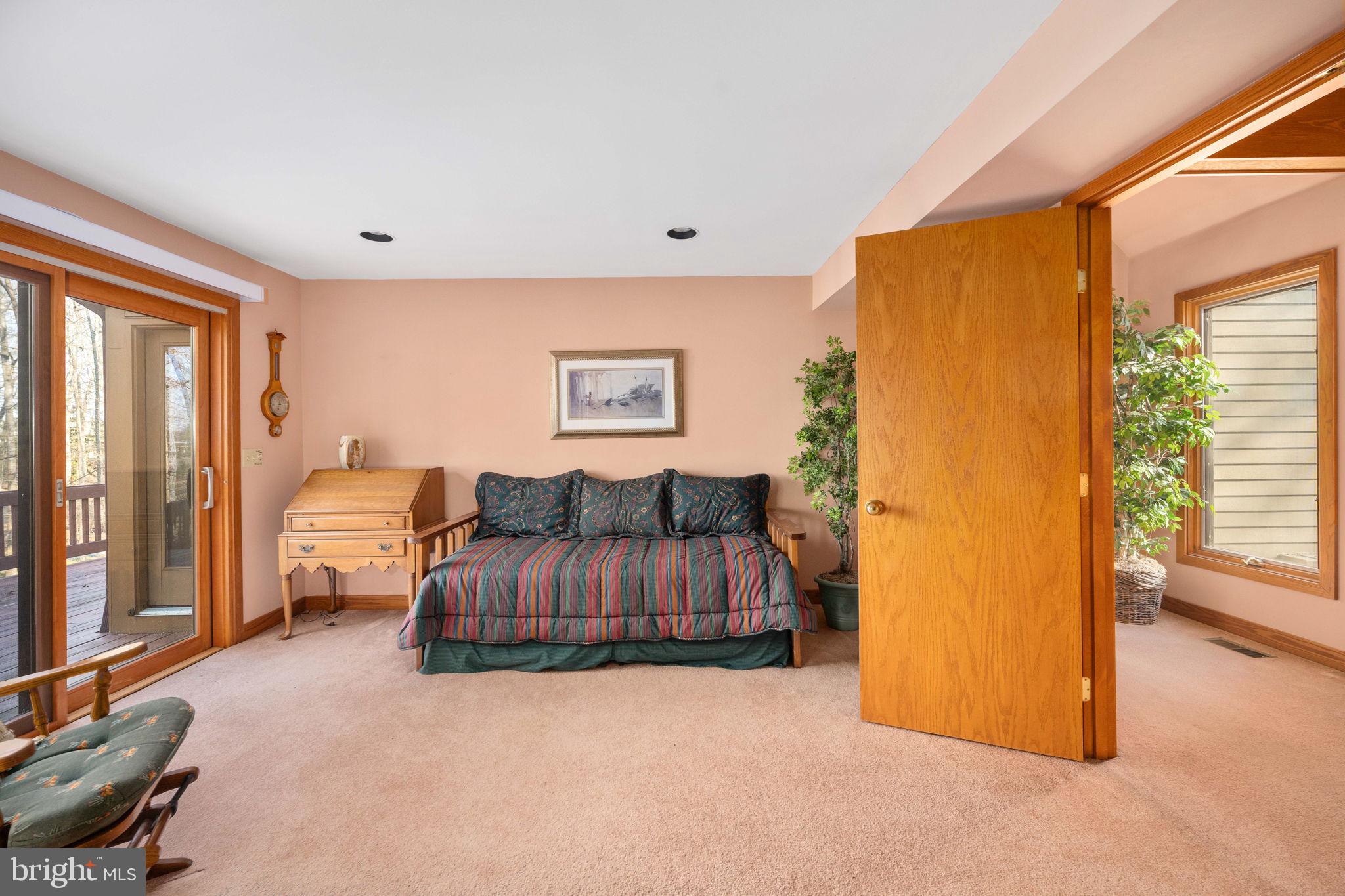 TARA WOODS - Residential