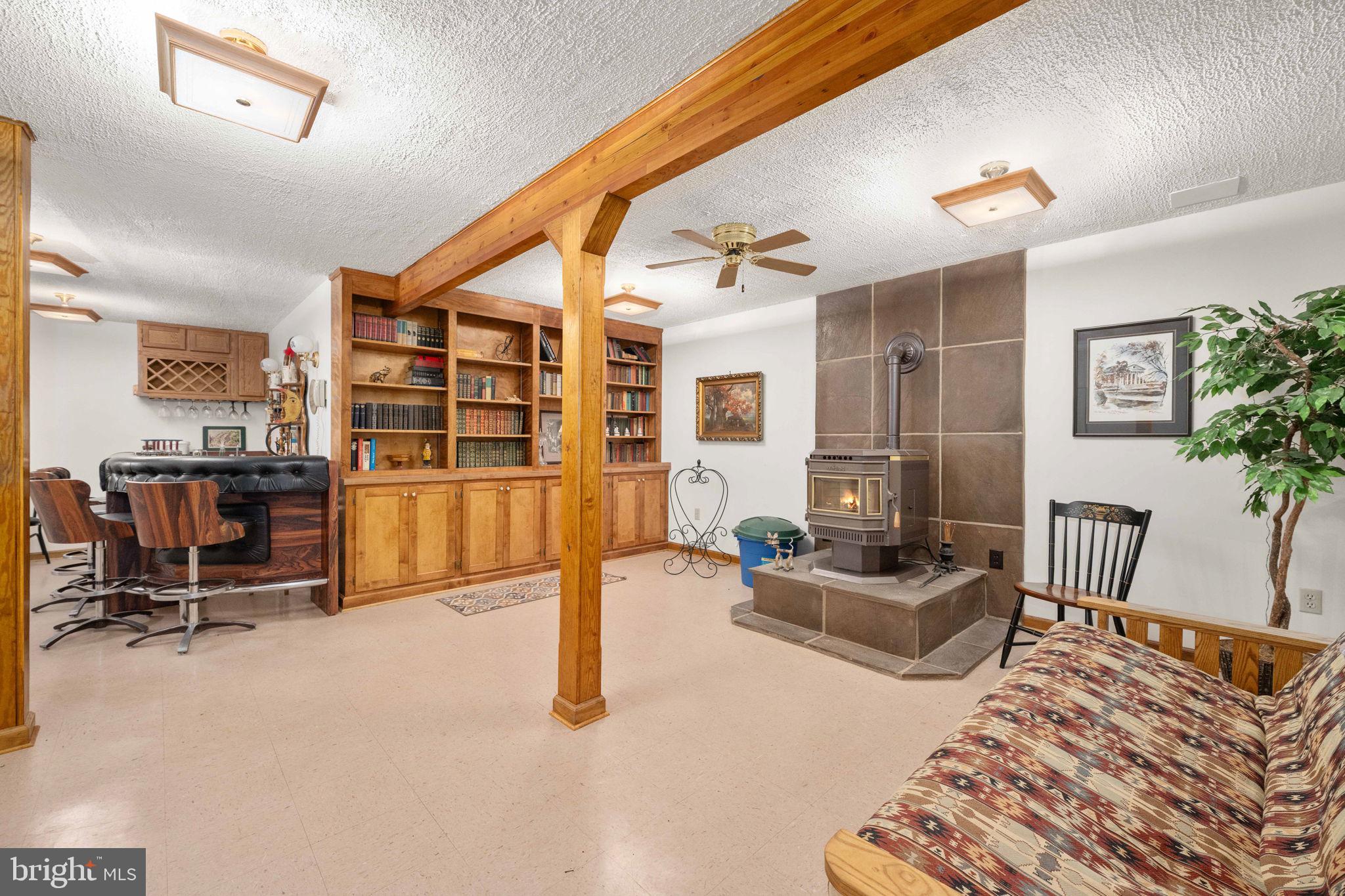 TARA WOODS - Residential