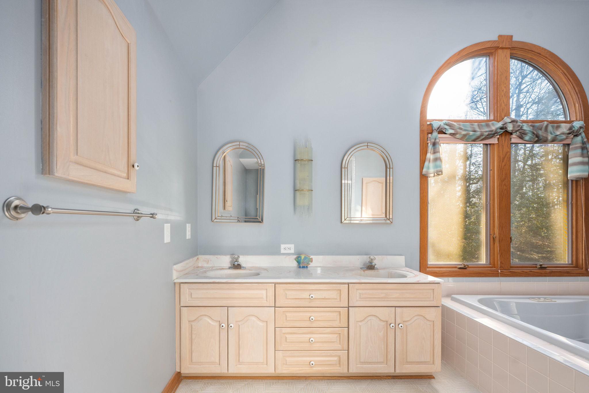 TARA WOODS - Residential