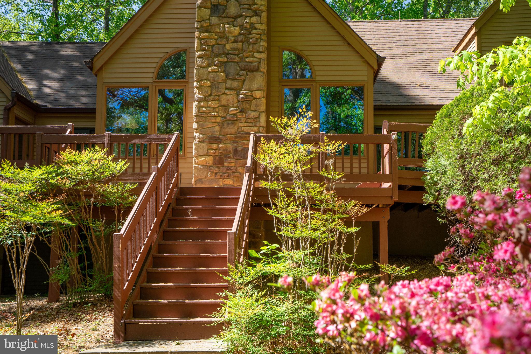 TARA WOODS - Residential