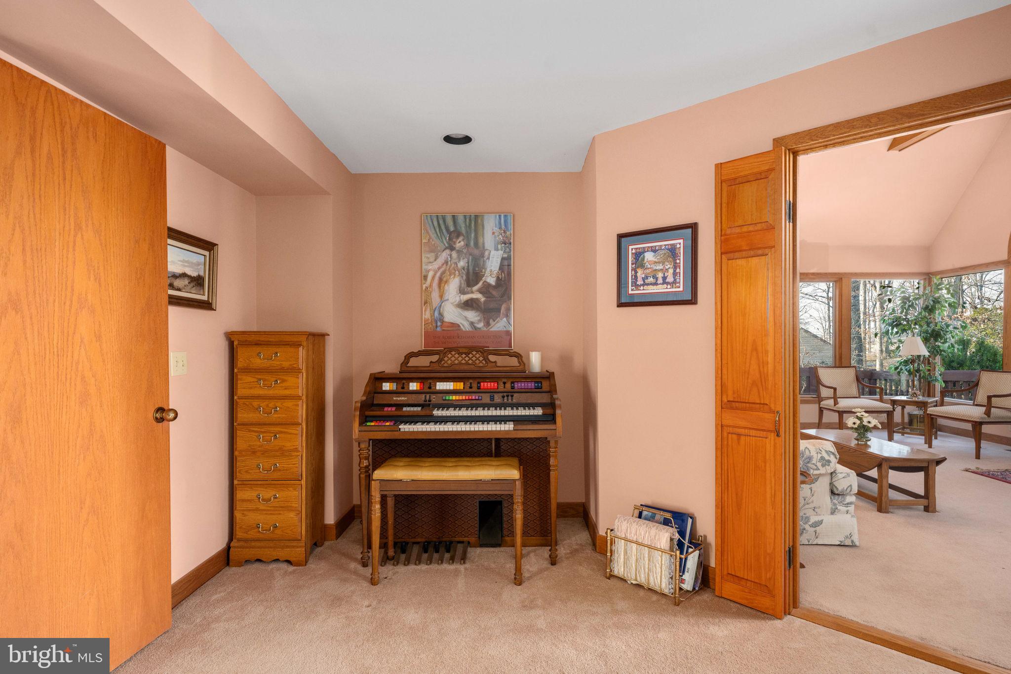 TARA WOODS - Residential