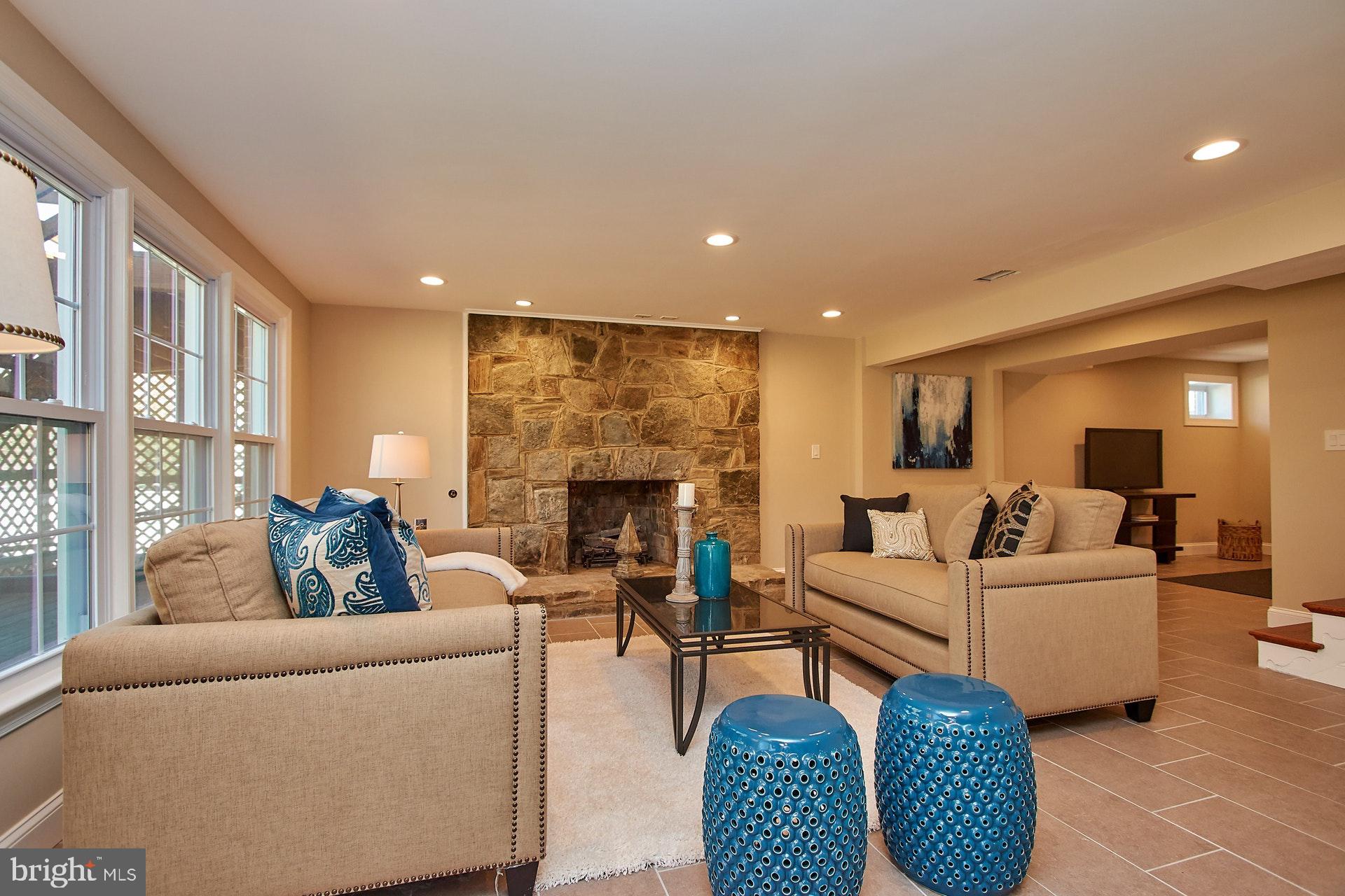 CHAPEL SQUARE - Residential