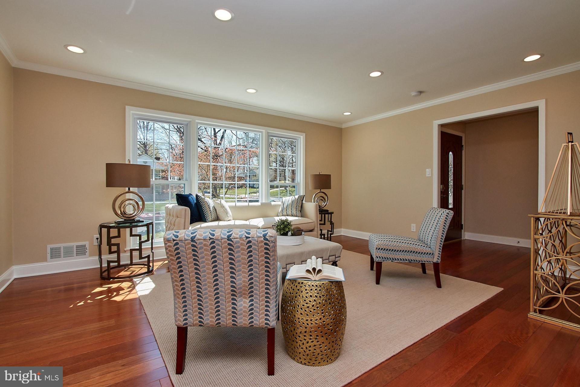 CHAPEL SQUARE - Residential