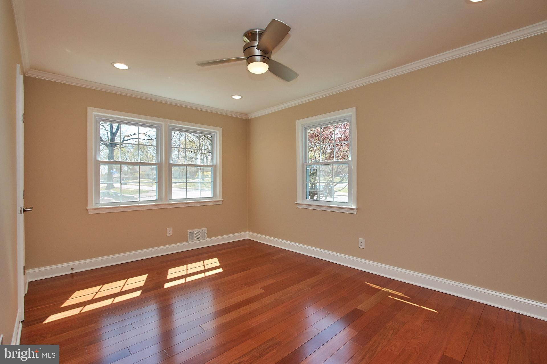 CHAPEL SQUARE - Residential