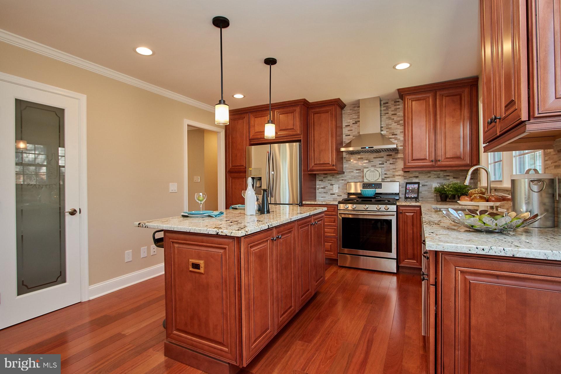 CHAPEL SQUARE - Residential