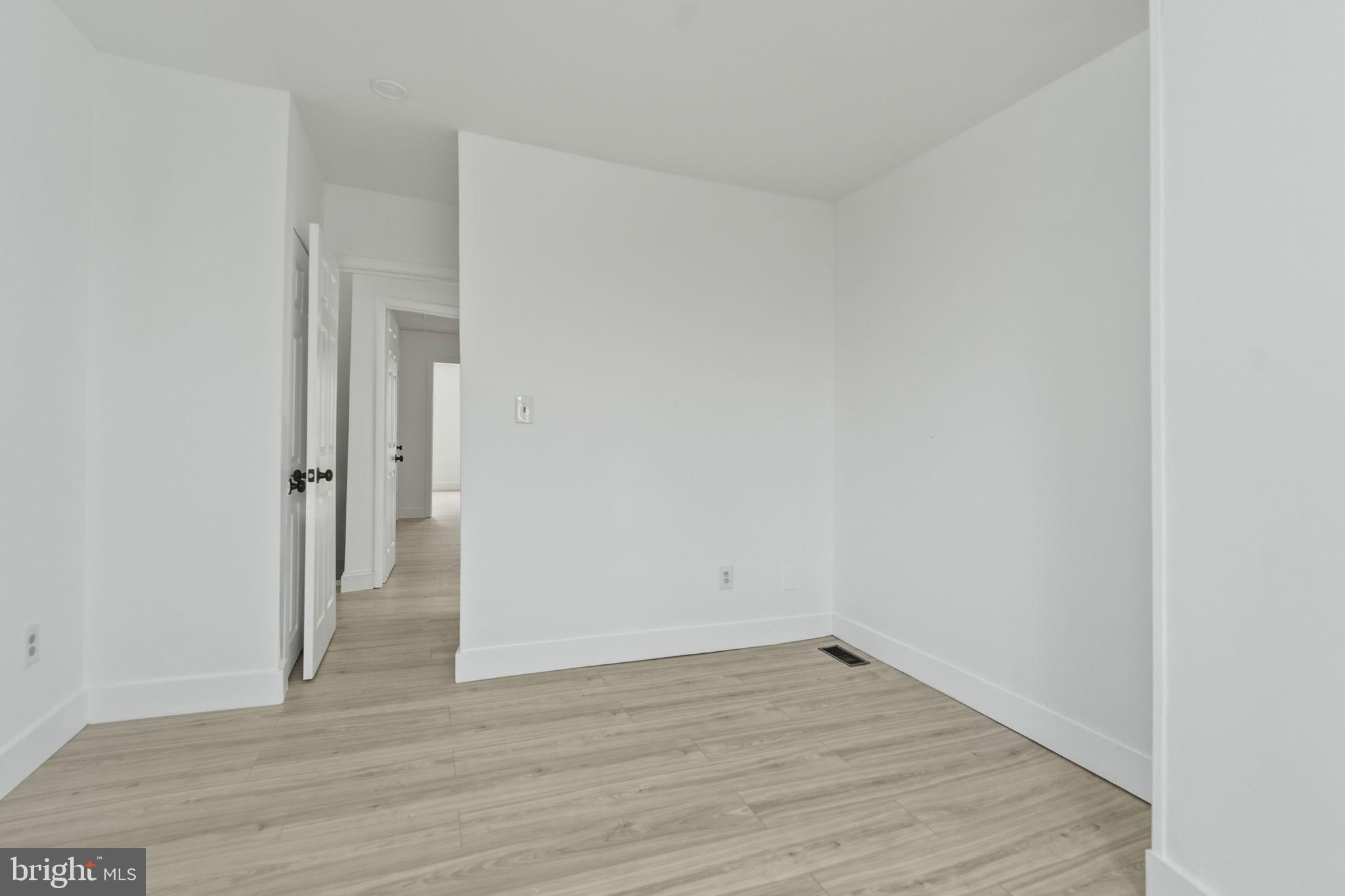 MADISON EASTEND - Residential