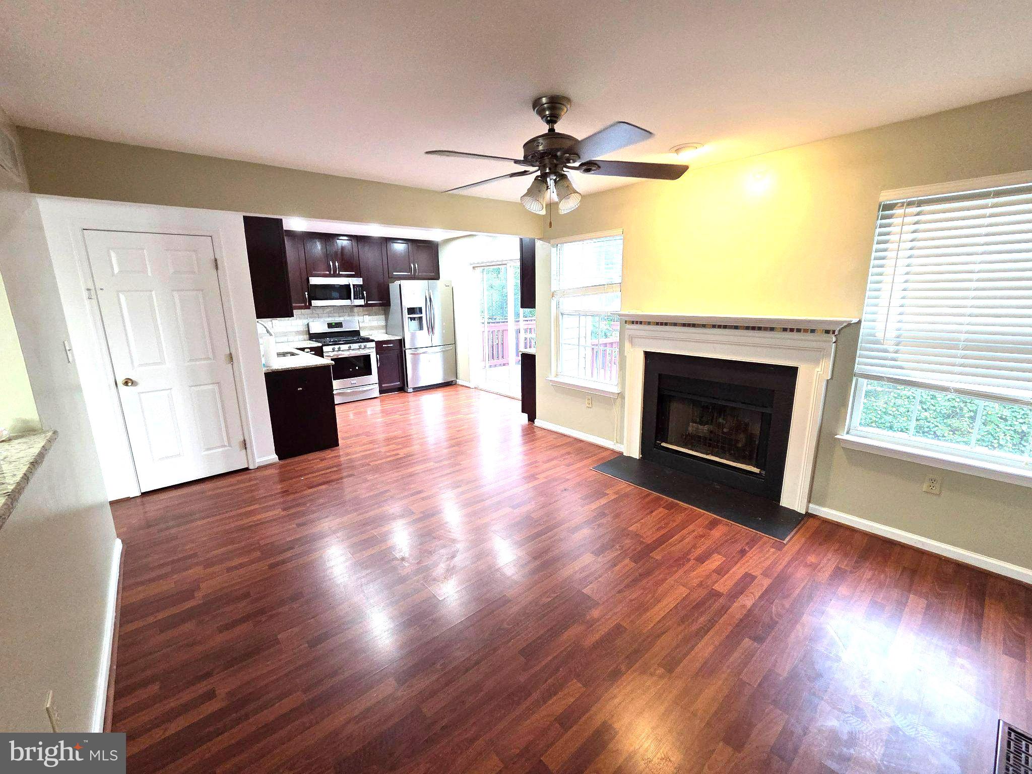 1146 OXFORD CIRCLE