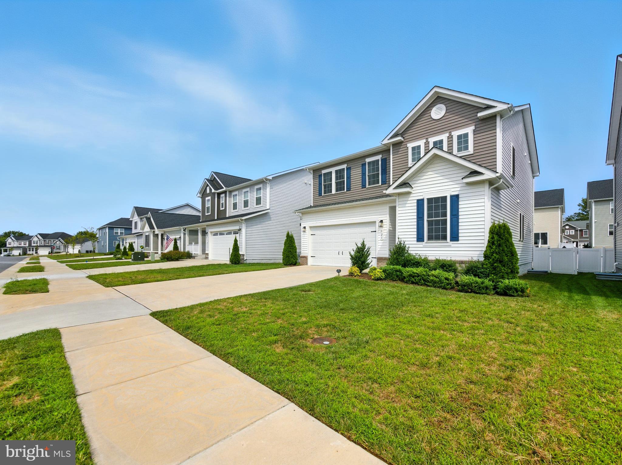 RAVEN OAKS - Residential