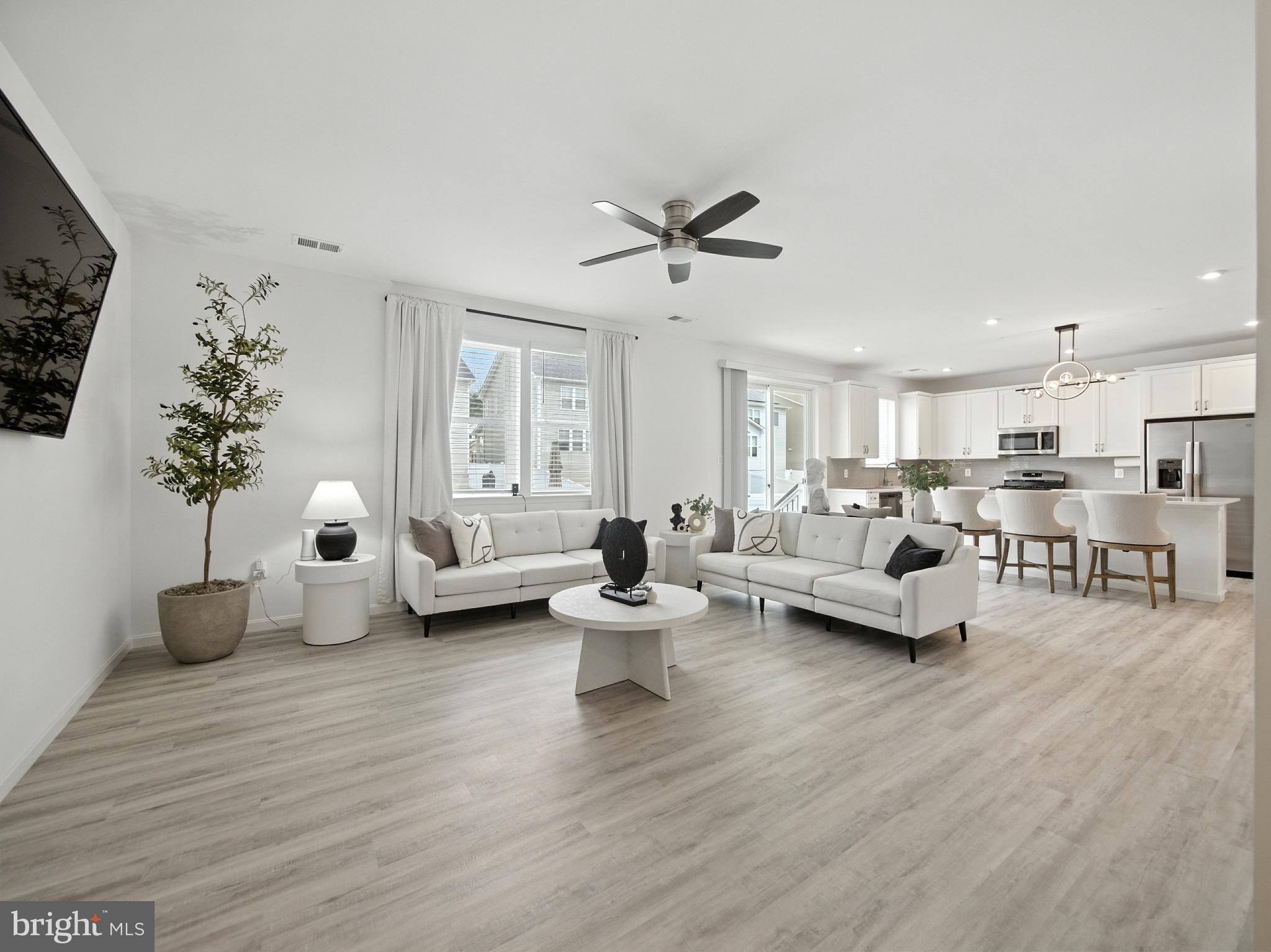 RAVEN OAKS - Residential