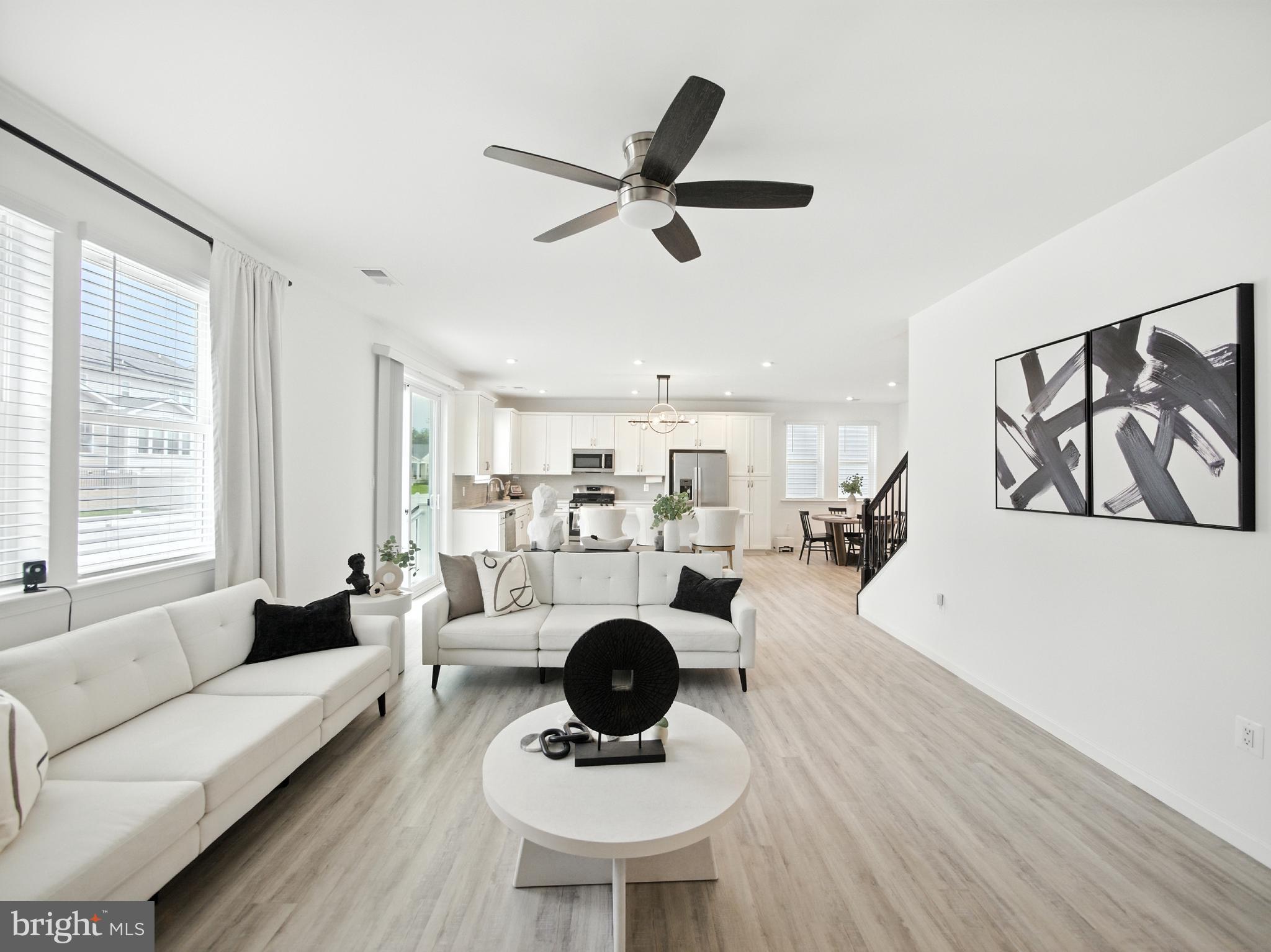 RAVEN OAKS - Residential