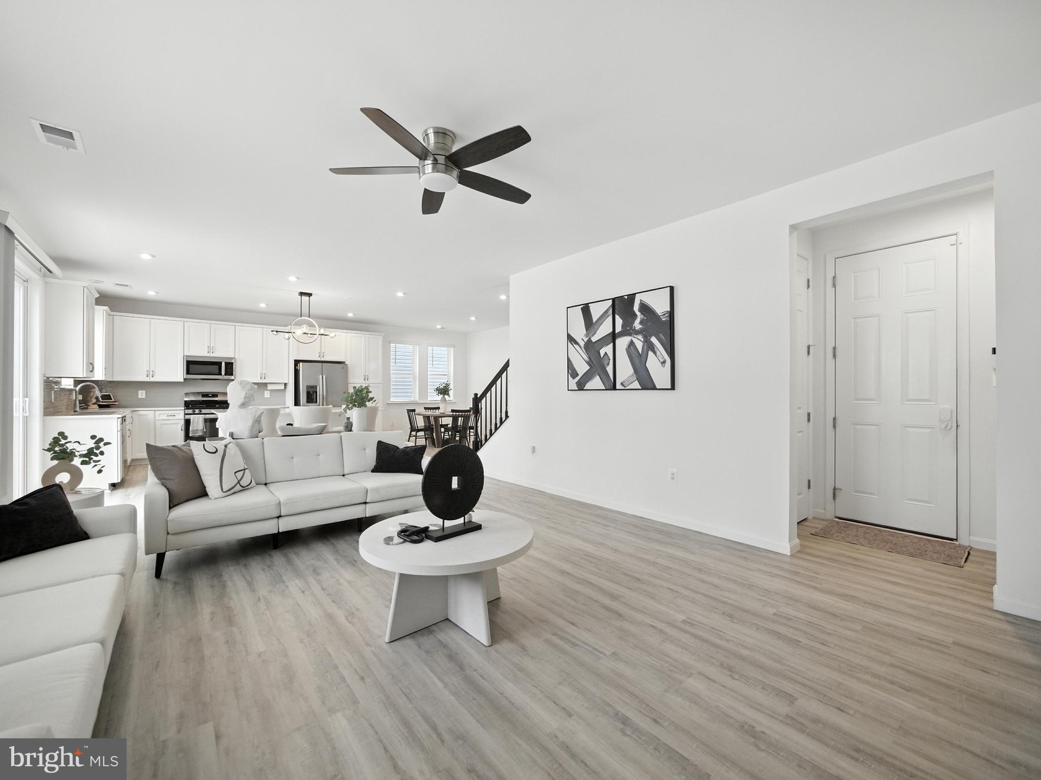 RAVEN OAKS - Residential