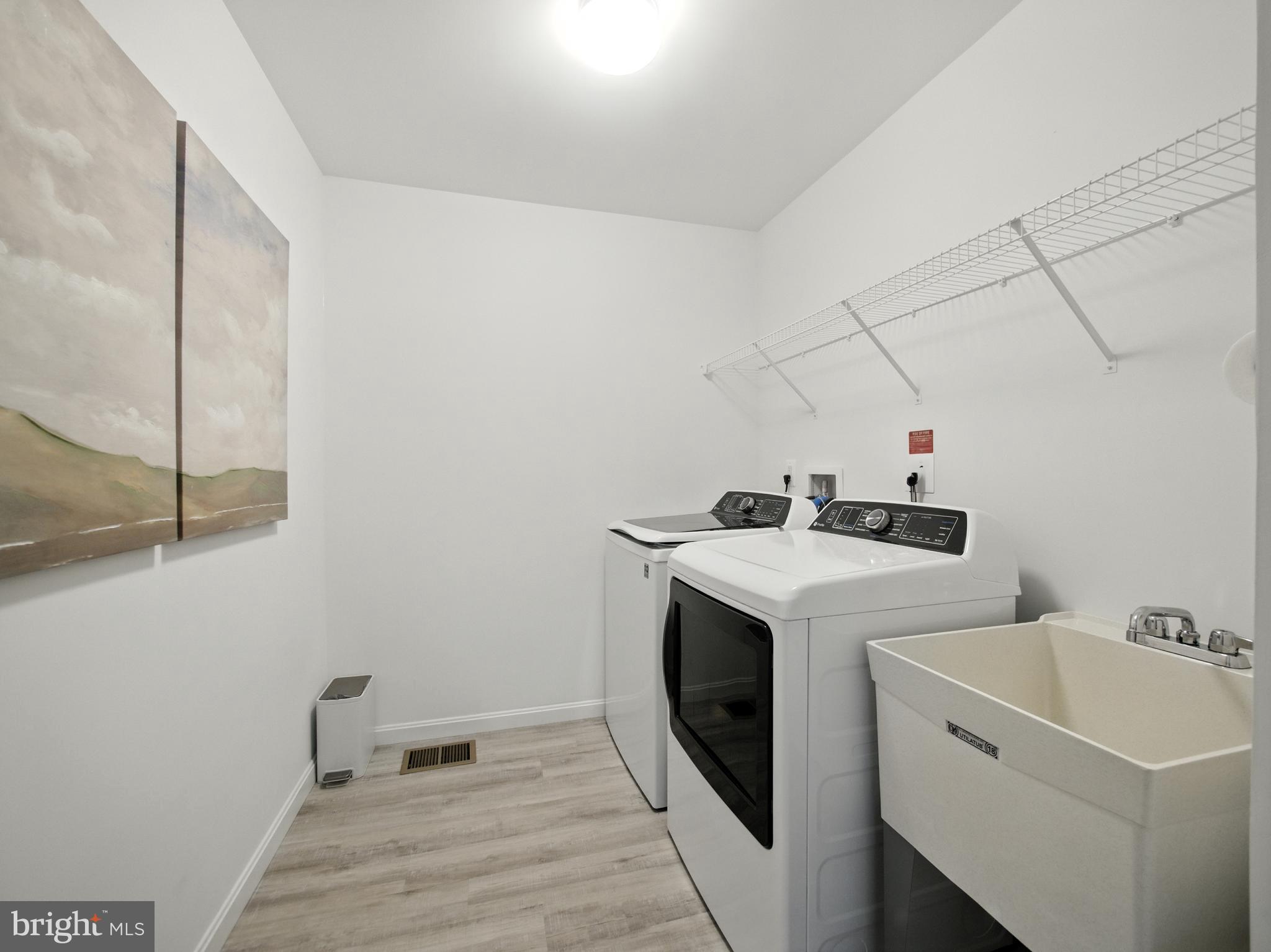 RAVEN OAKS - Residential