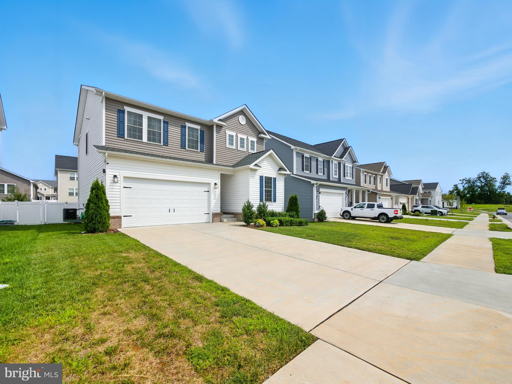 RAVEN OAKS - Residential