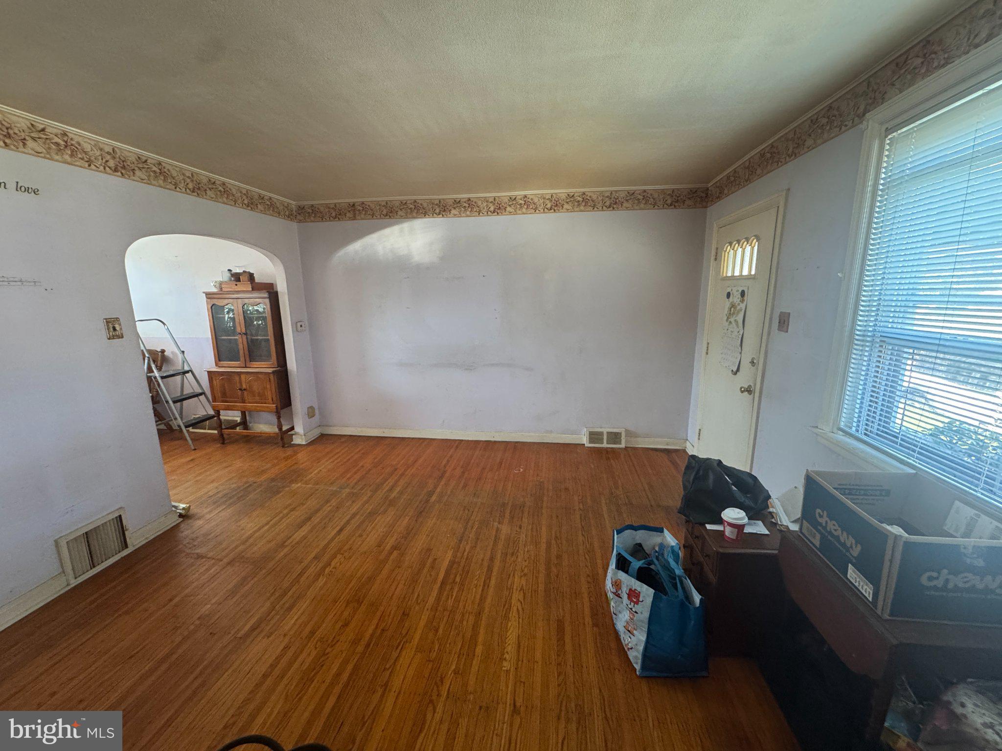 650 E RAYMOND