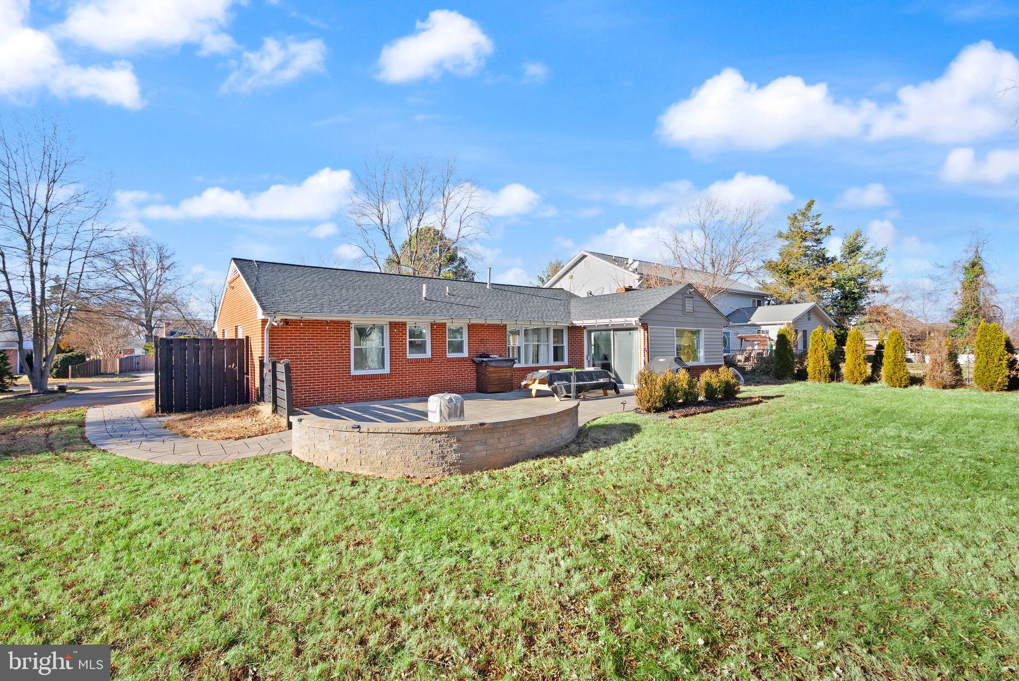 VIRGINIA HILLS - Residential