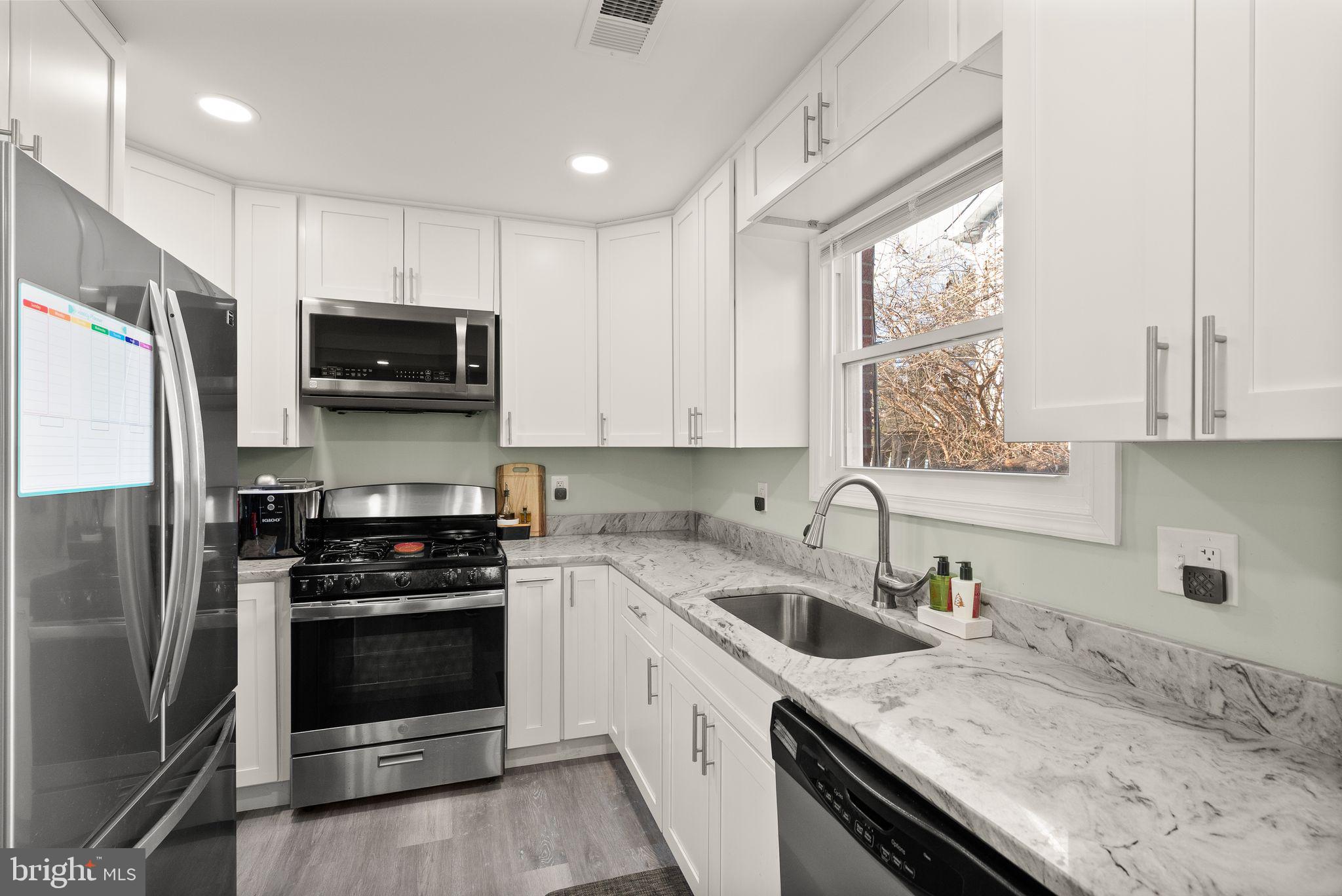 VIRGINIA HILLS - Residential