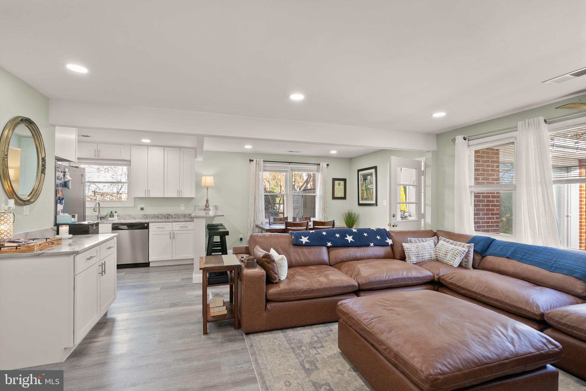 VIRGINIA HILLS - Residential