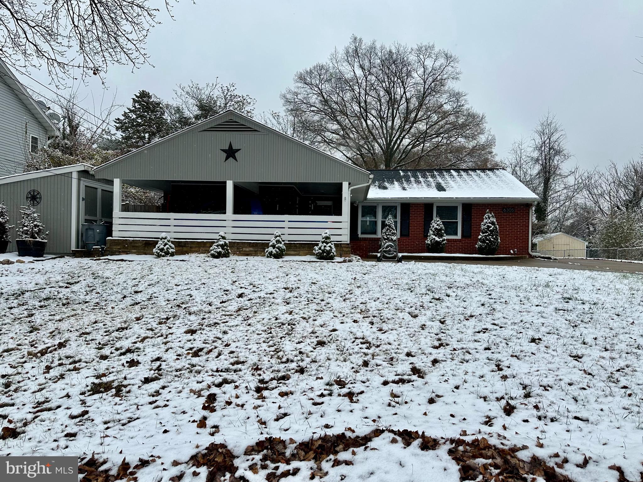 6305 HILLVIEW AVENUE