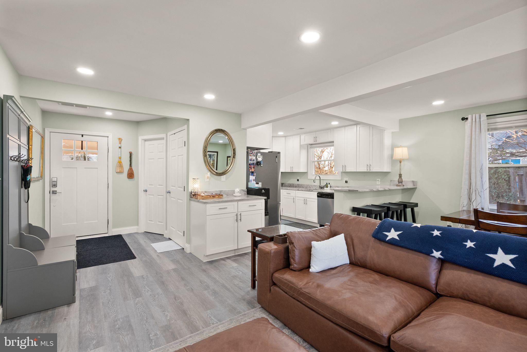 VIRGINIA HILLS - Residential