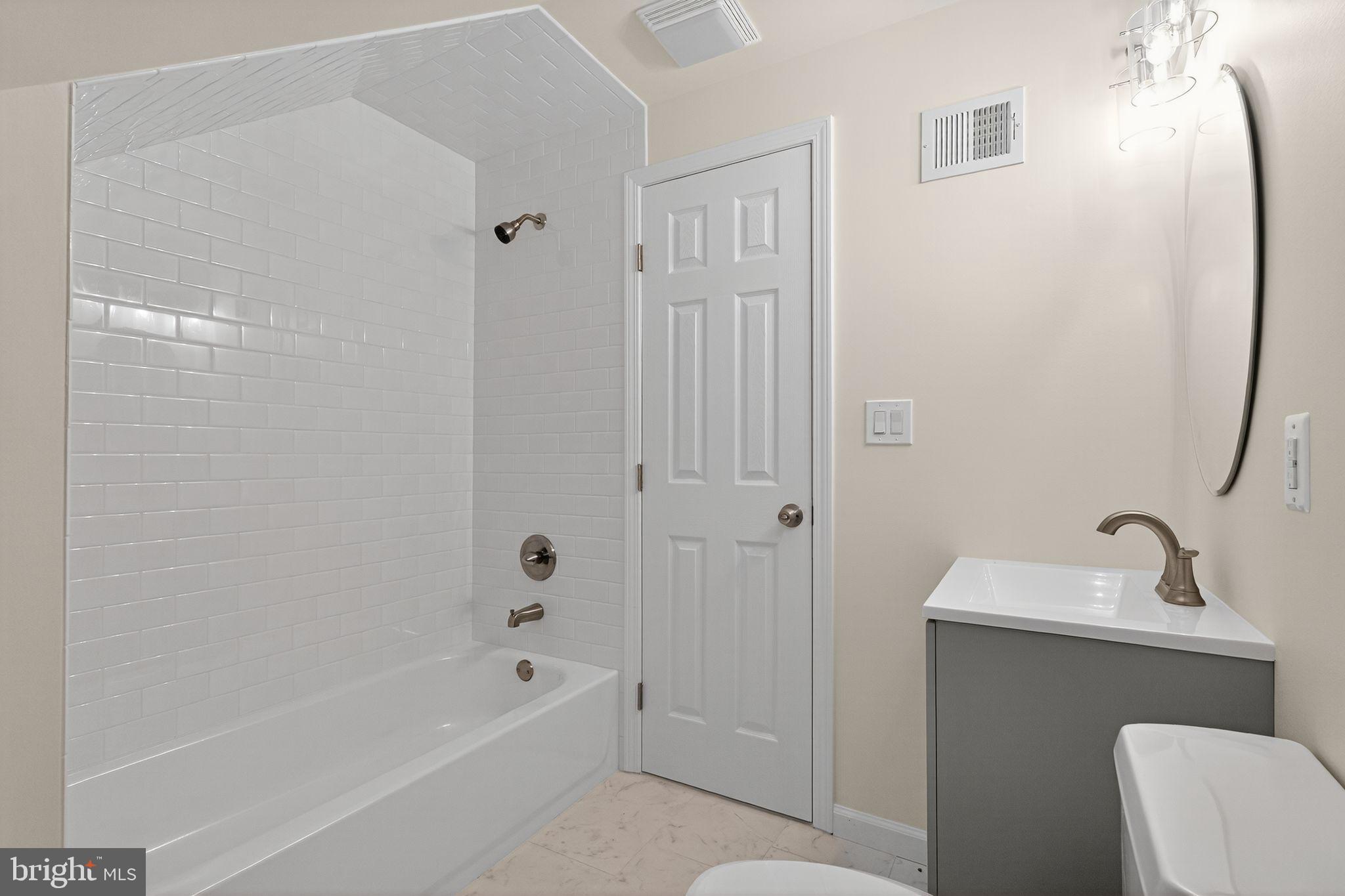 WILLIAMSPORT - Residential