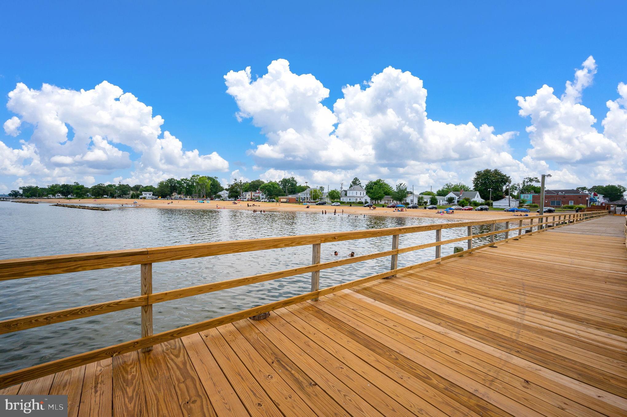 COLONIAL BEACH - Residential