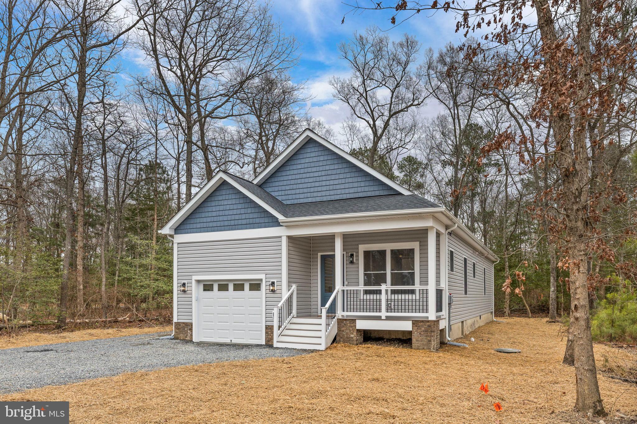 COLONIAL BEACH - Residential