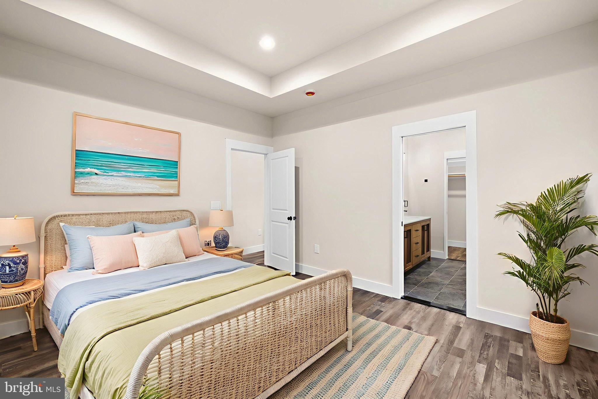 COLONIAL BEACH - Residential