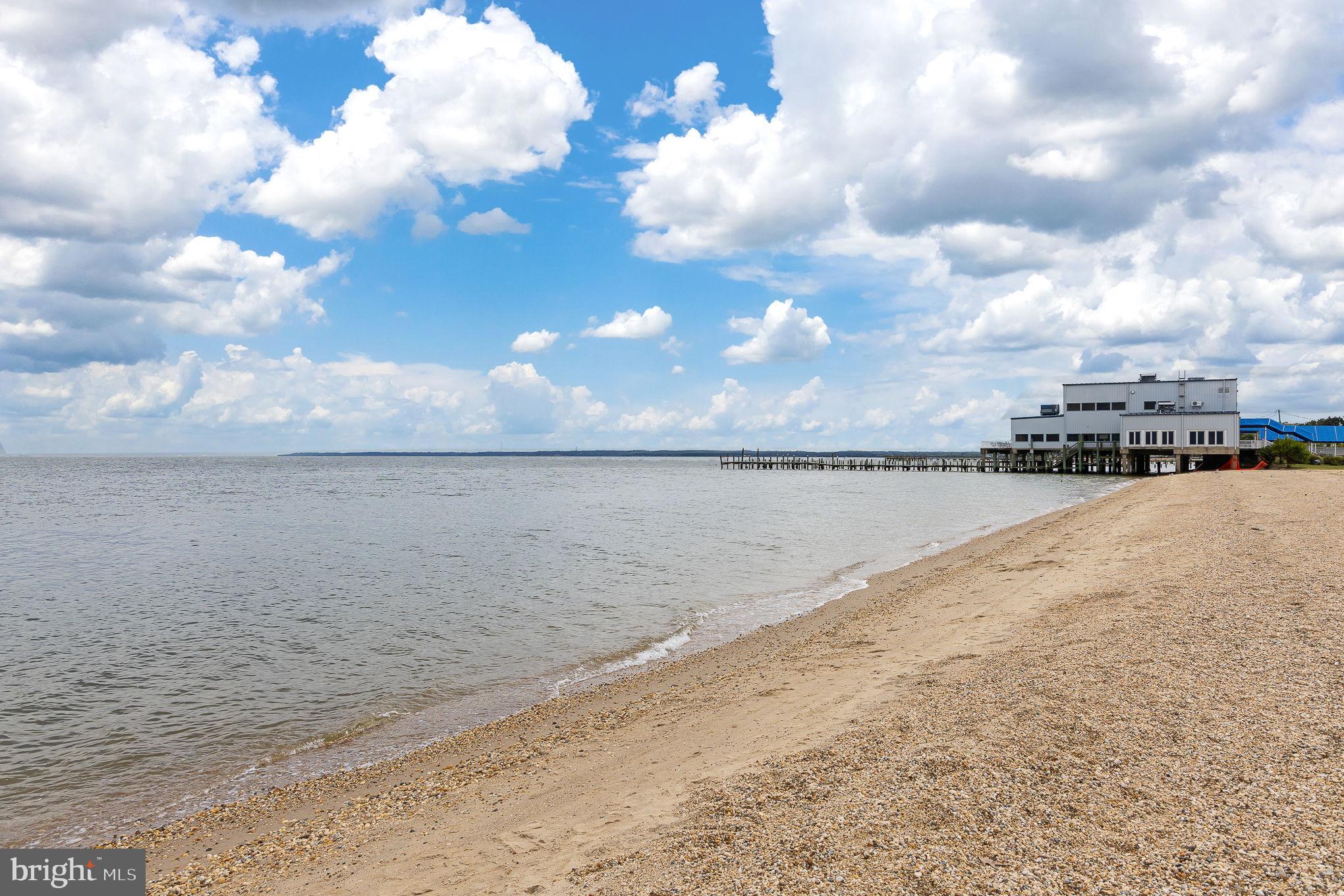 COLONIAL BEACH - Residential