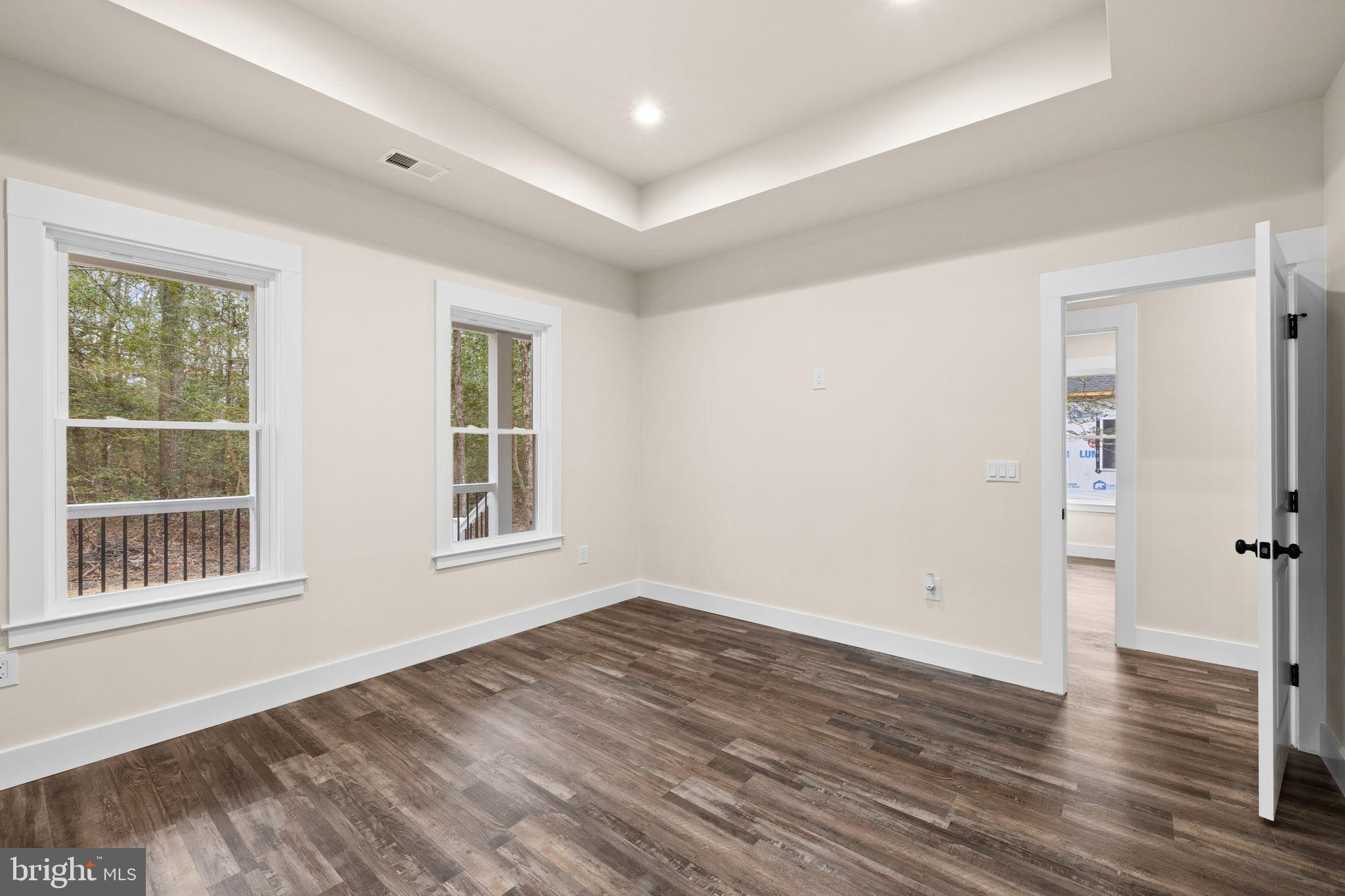 COLONIAL BEACH - Residential