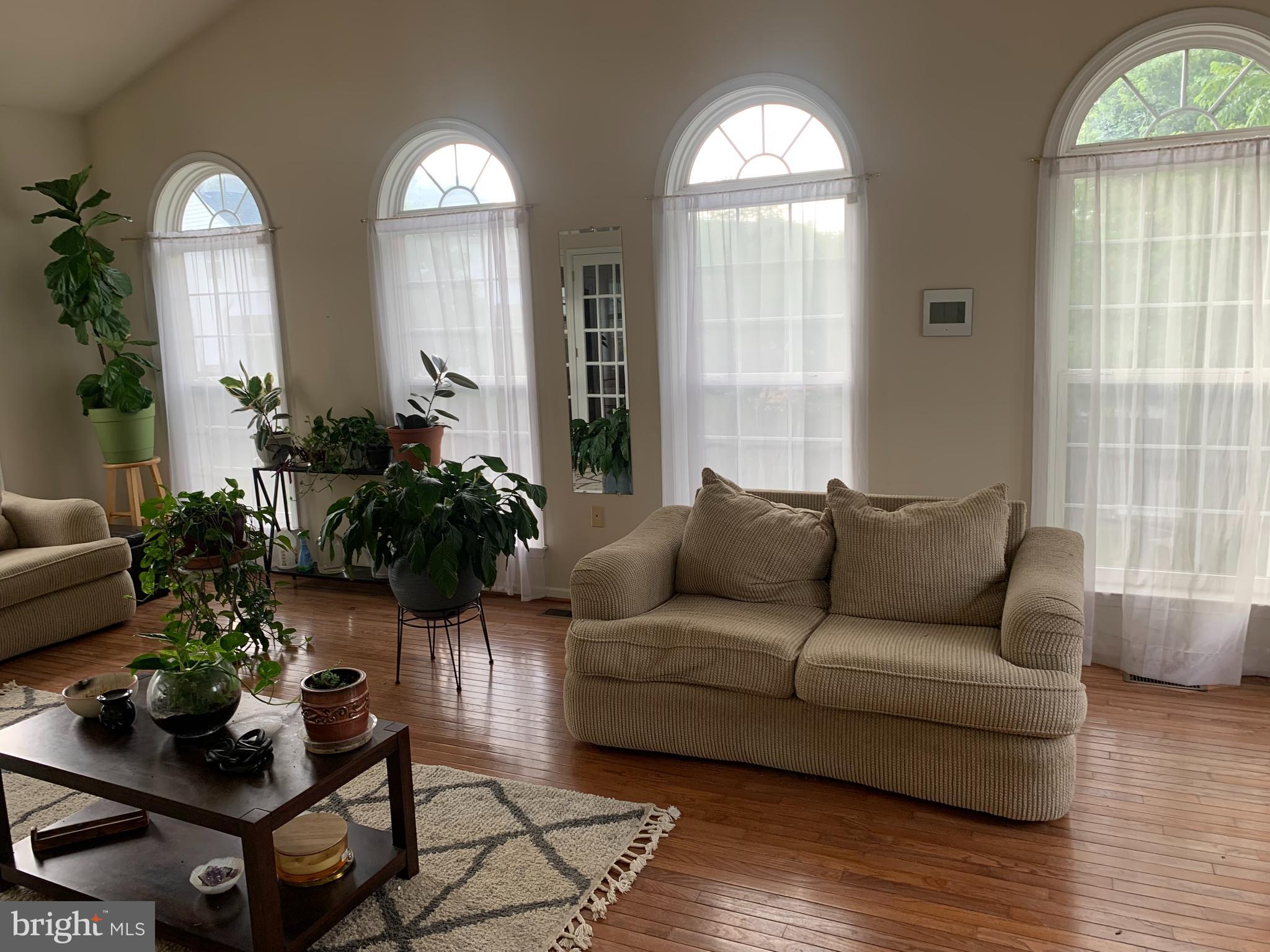 804 CRYSTAL LANE