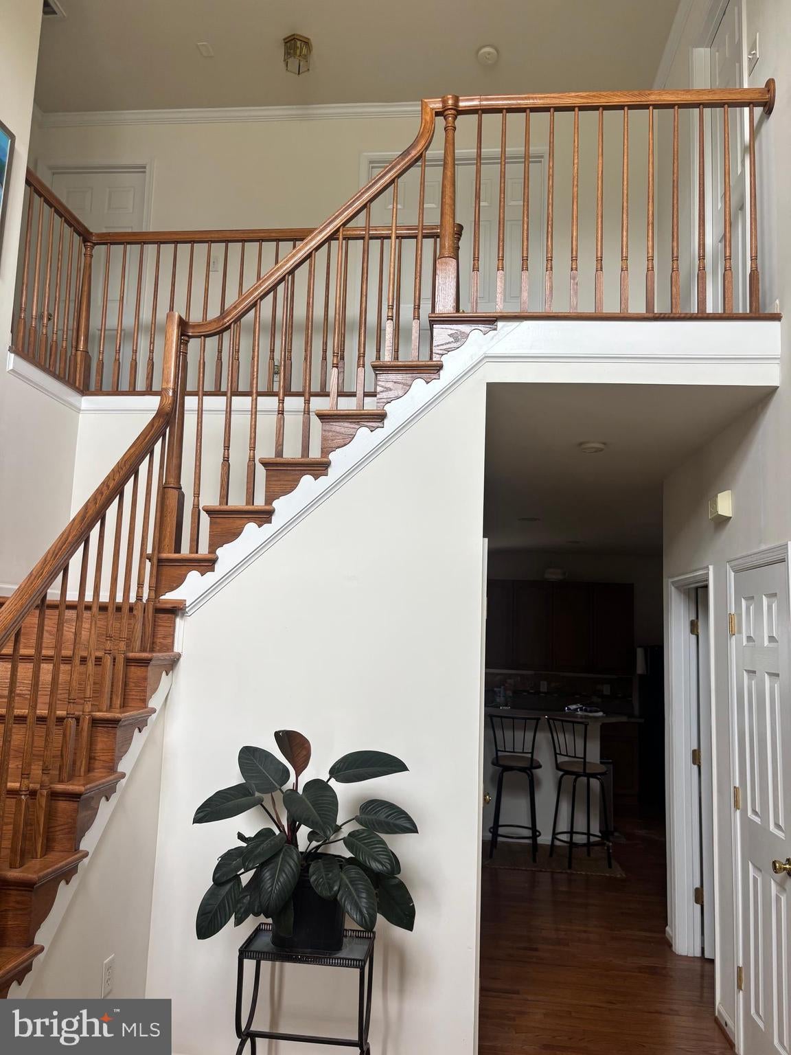 804 CRYSTAL LANE