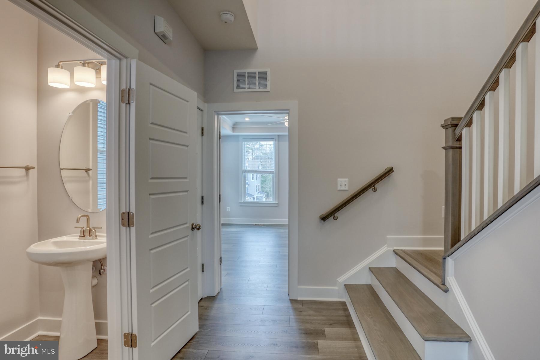 OYSTER HOUSE VILLAGE - Residential