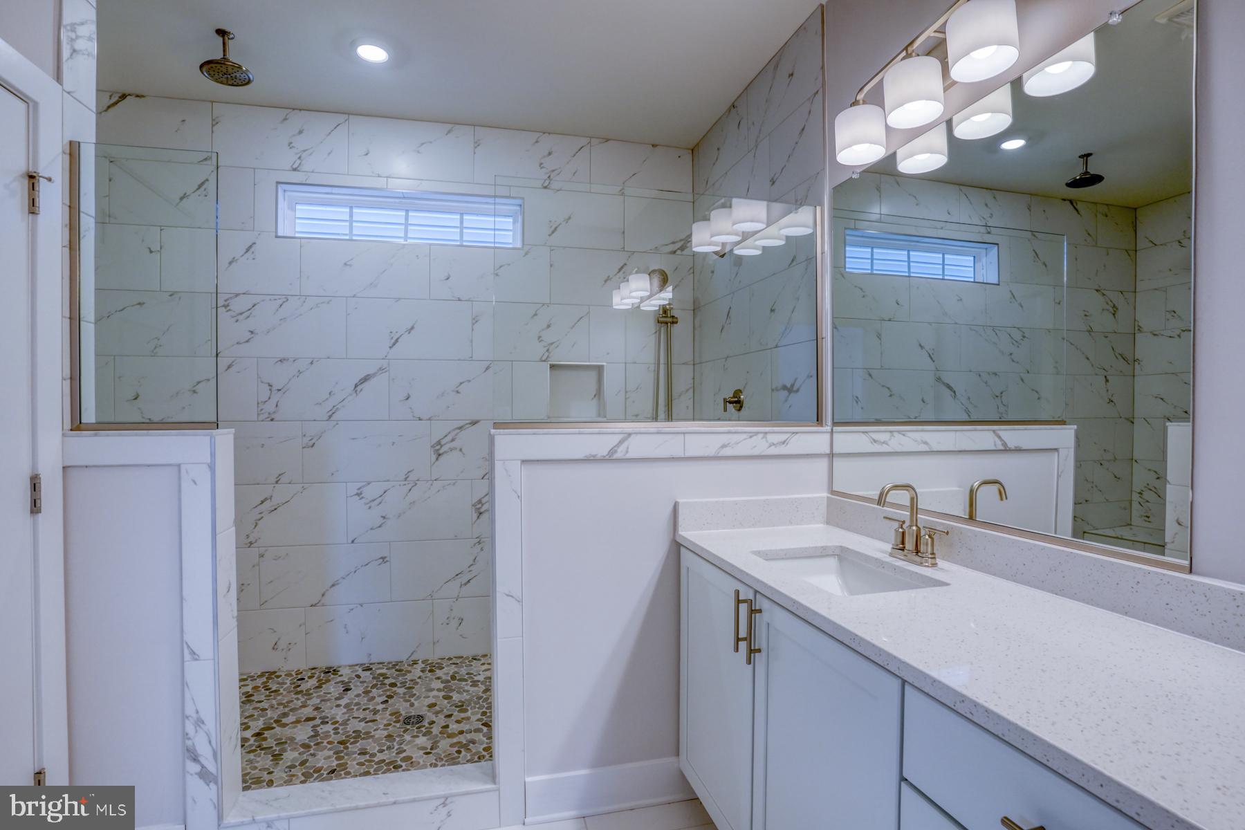 OYSTER HOUSE VILLAGE - Residential