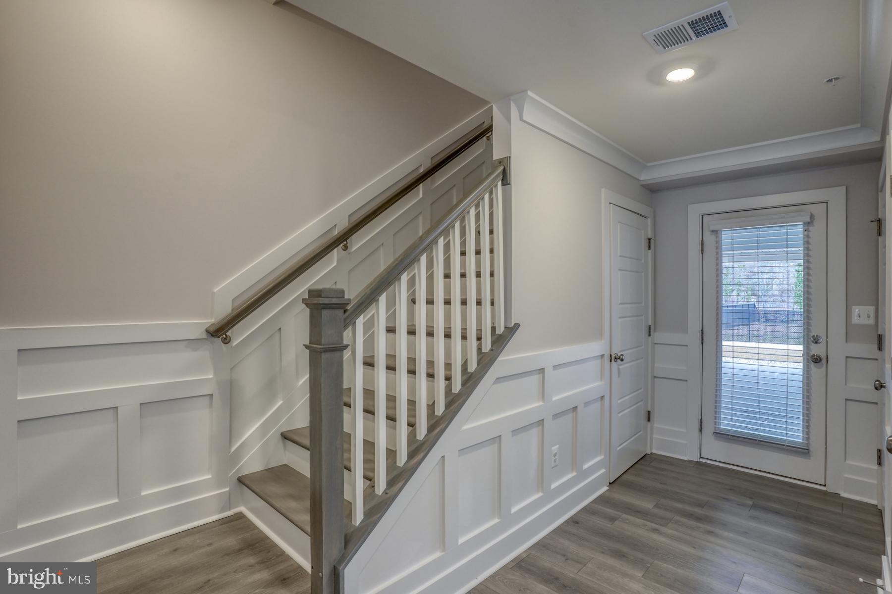 OYSTER HOUSE VILLAGE - Residential