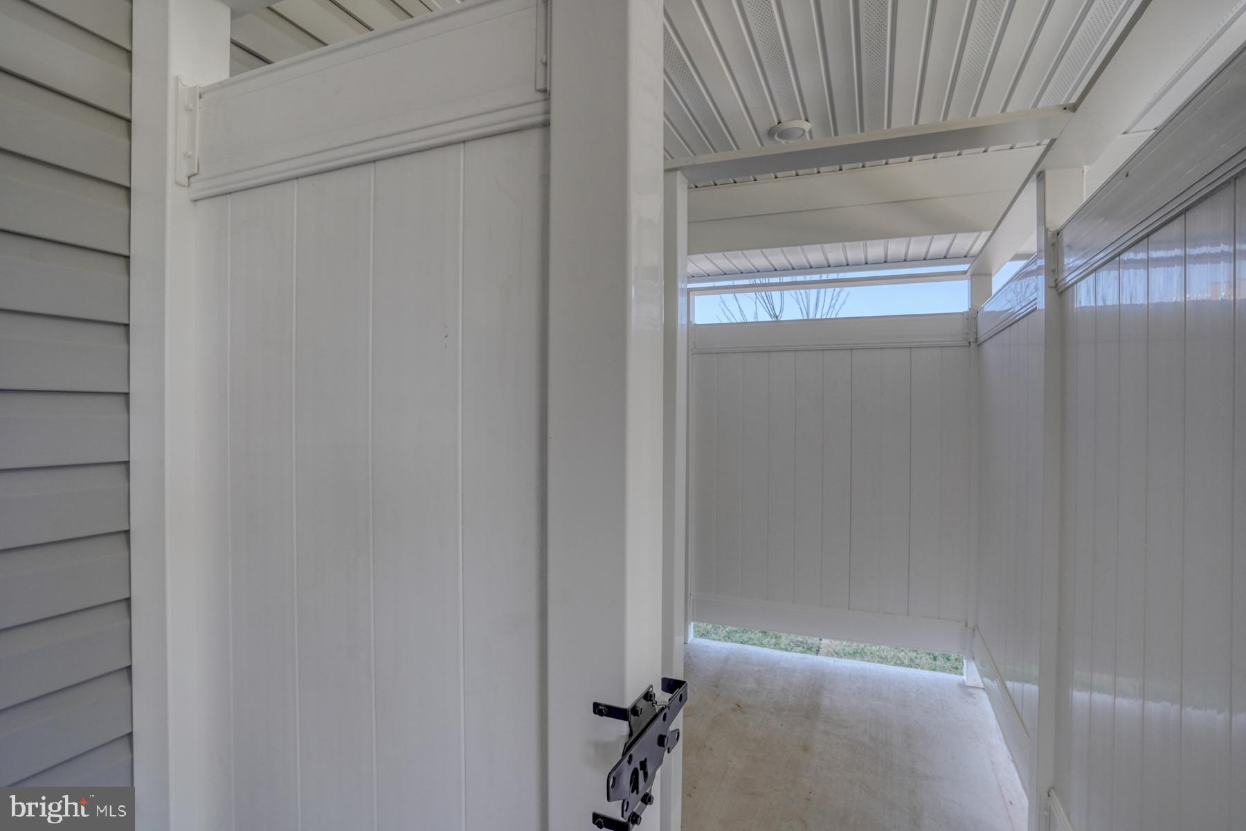 OYSTER HOUSE VILLAGE - Residential