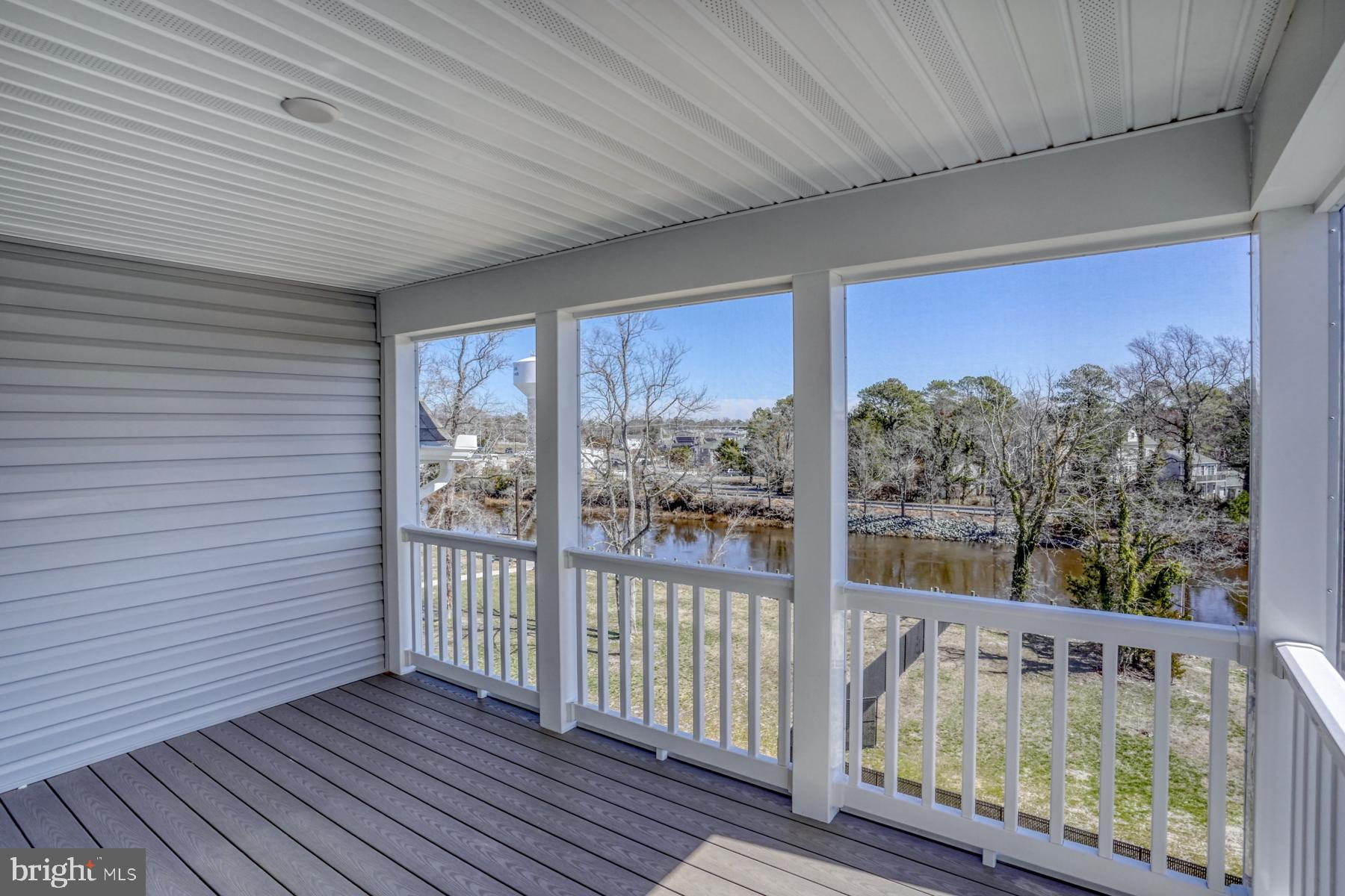 OYSTER HOUSE VILLAGE - Residential