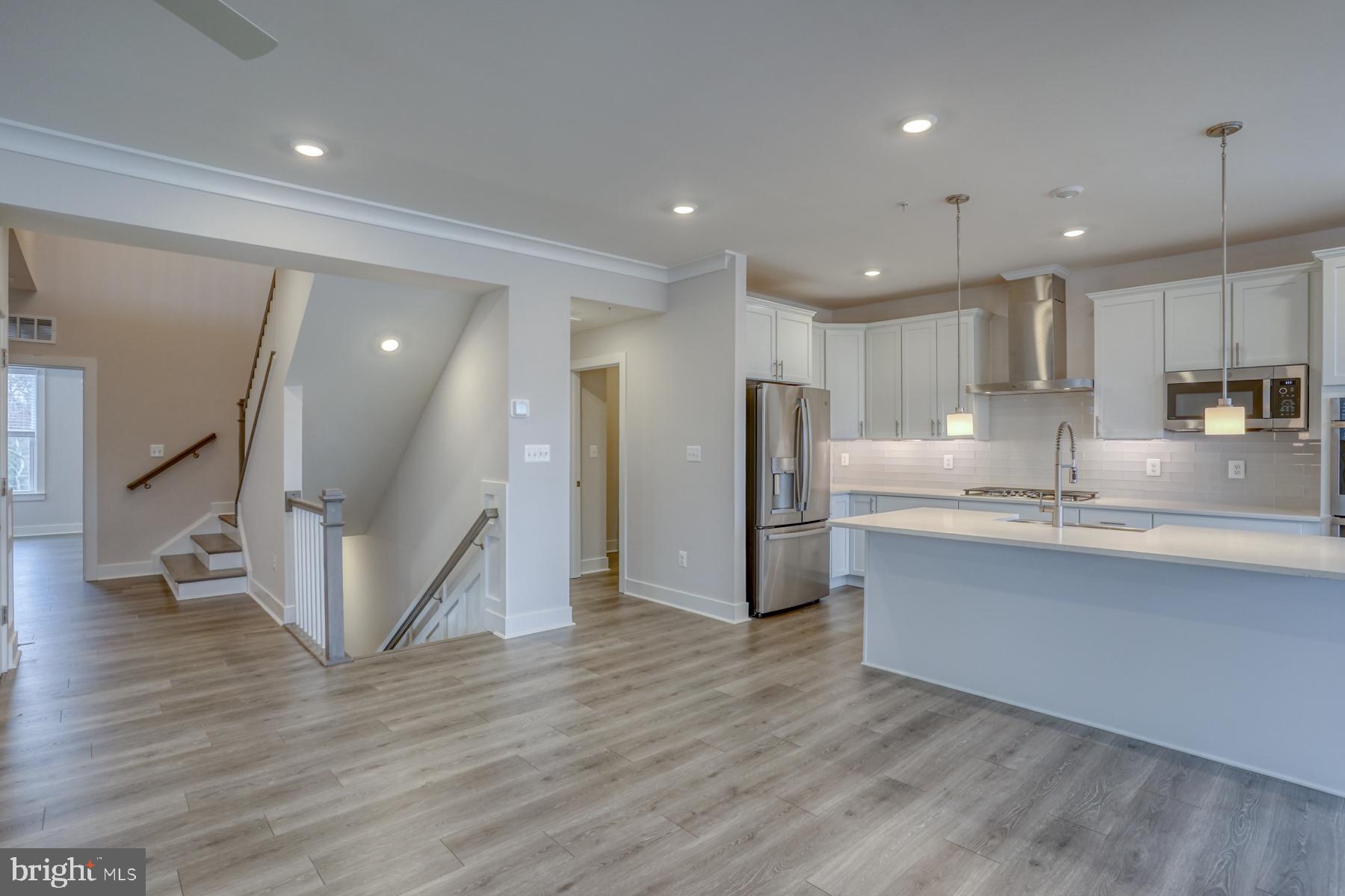 OYSTER HOUSE VILLAGE - Residential