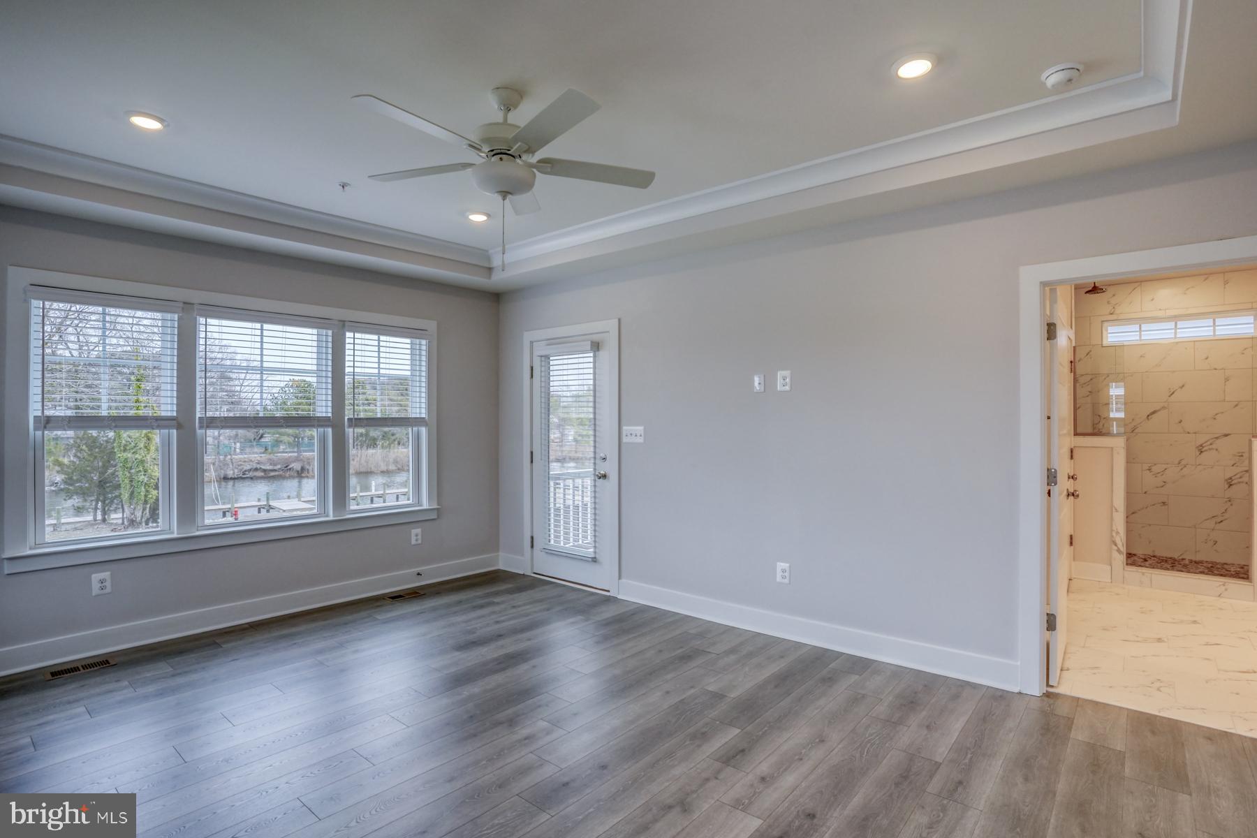 OYSTER HOUSE VILLAGE - Residential