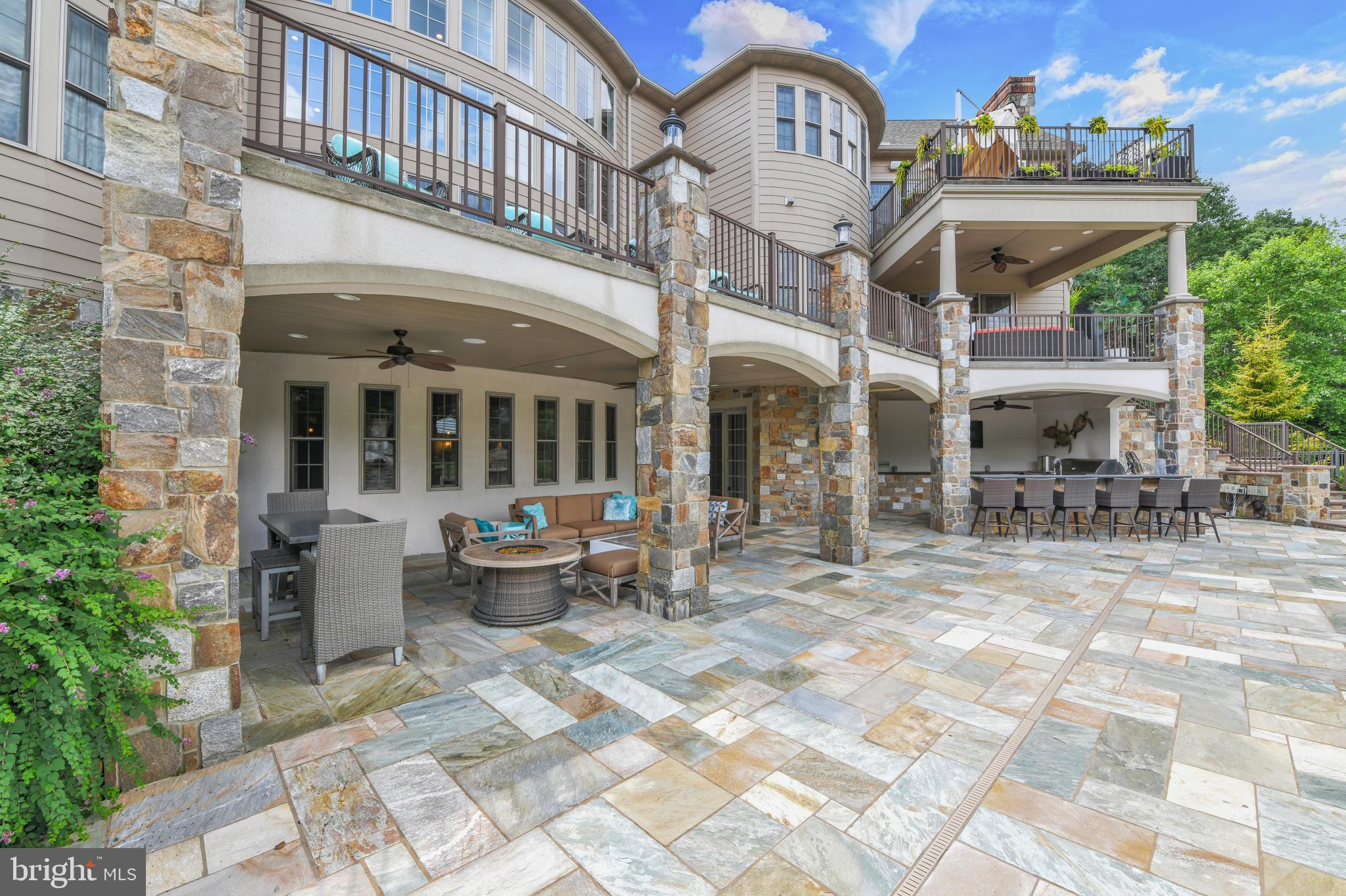 STONEHILL - Residential