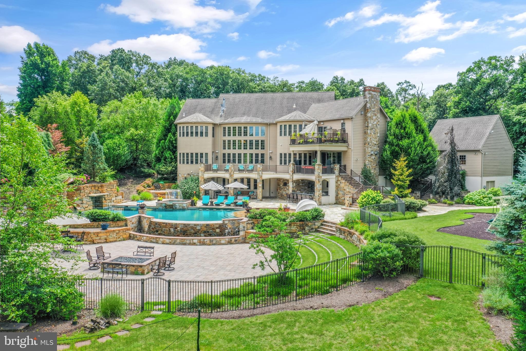 STONEHILL - Residential