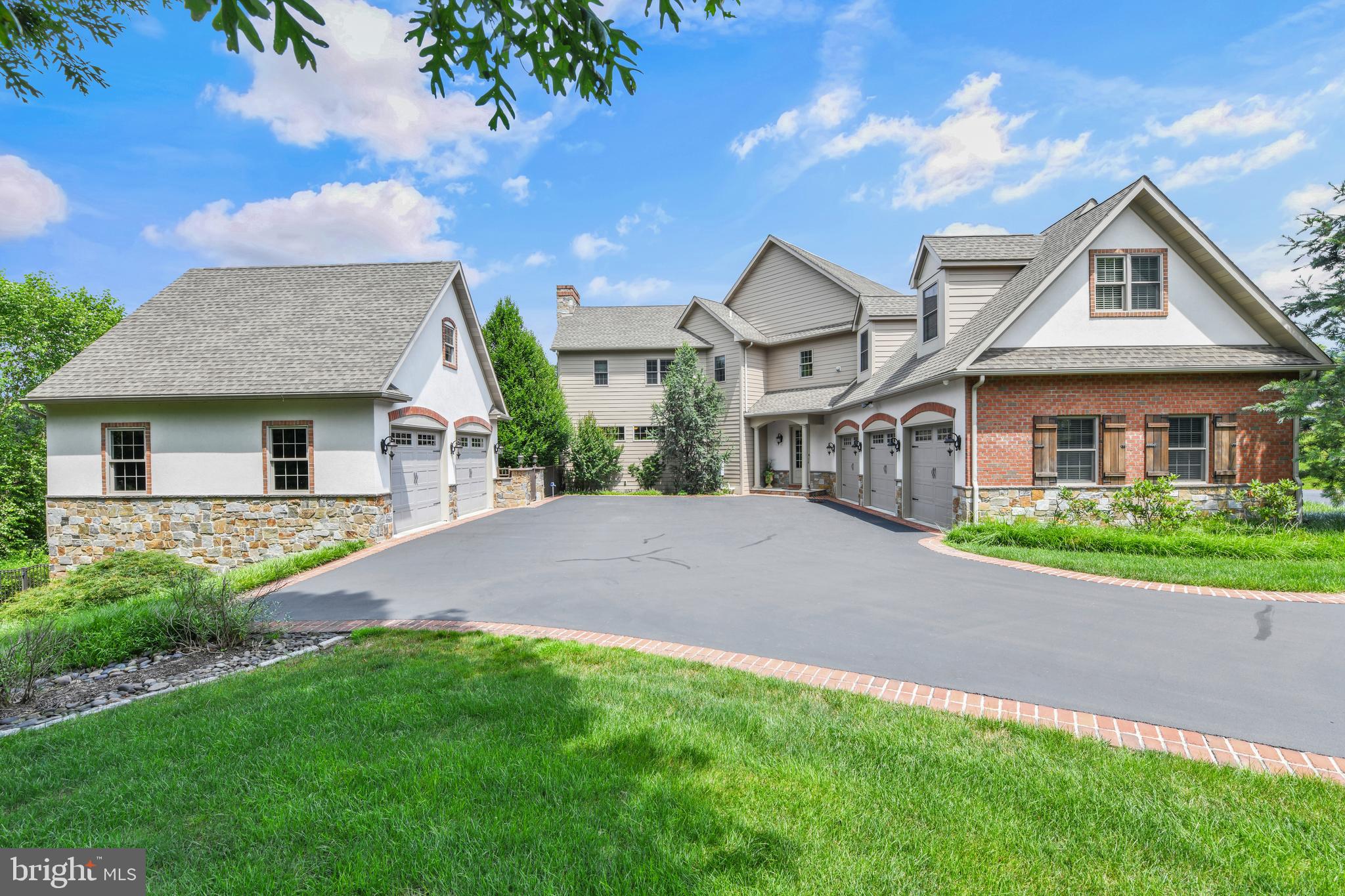 STONEHILL - Residential