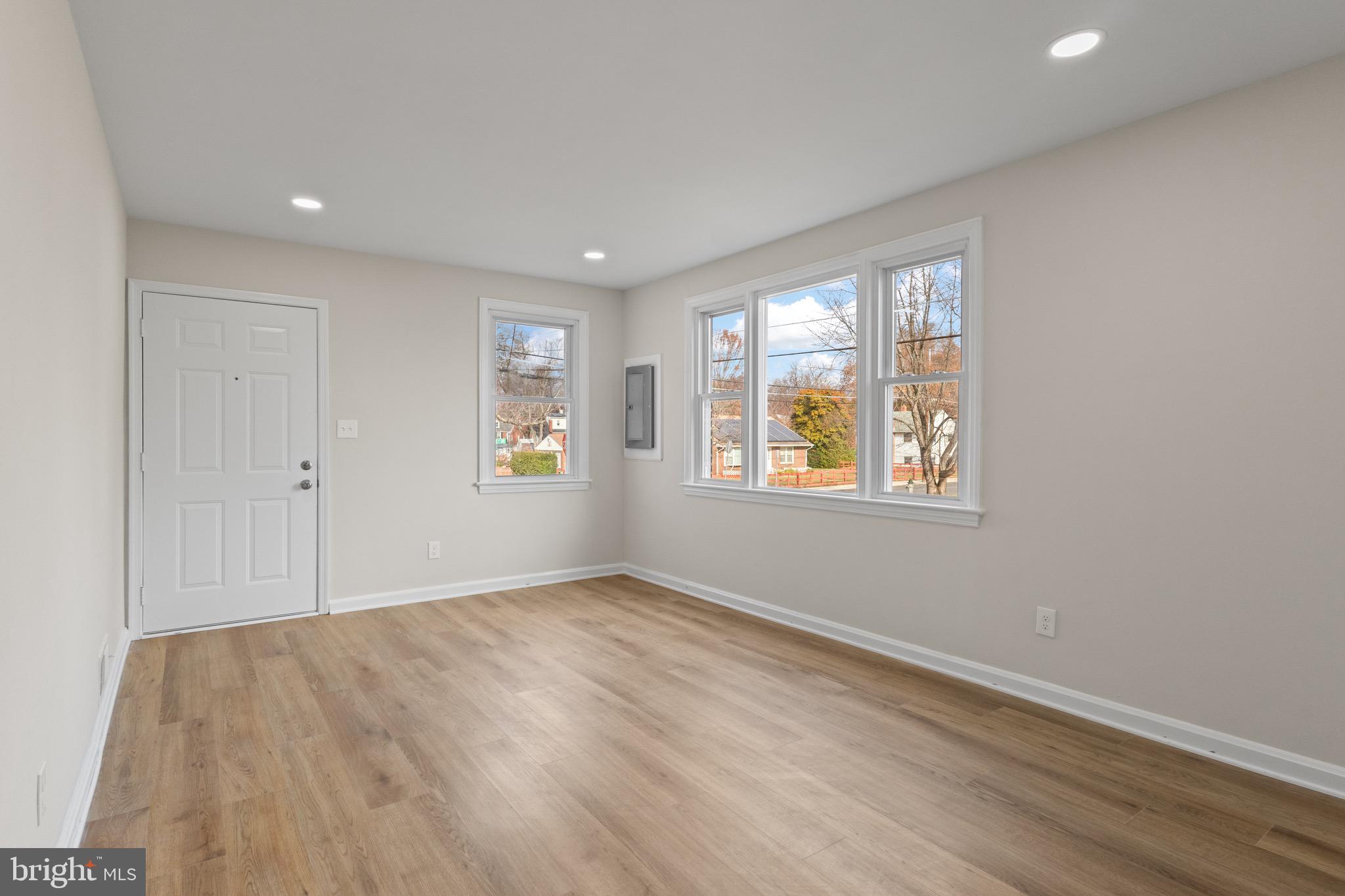 OLE LONGFIELD - Residential