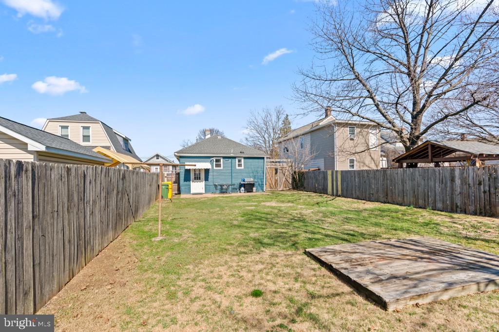 HILLCREST - Residential