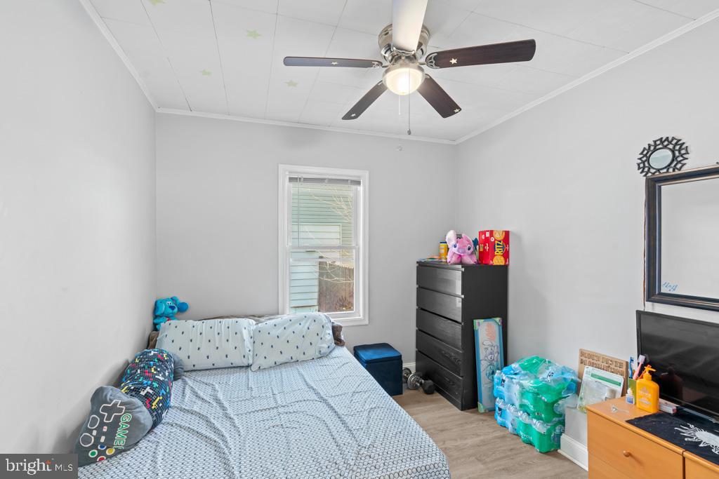 HILLCREST - Residential