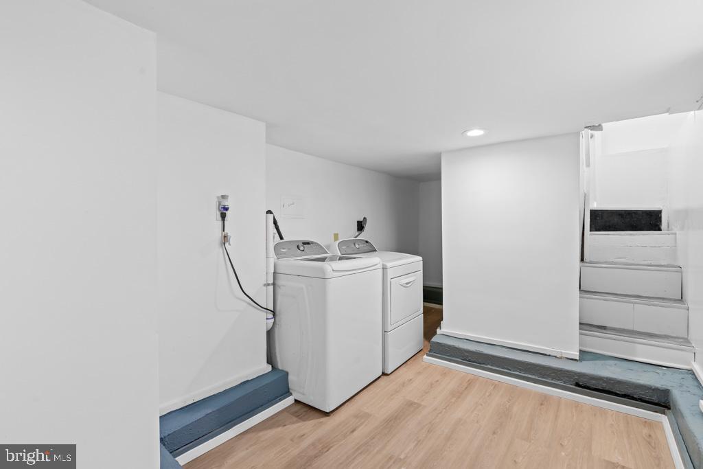 HILLCREST - Residential