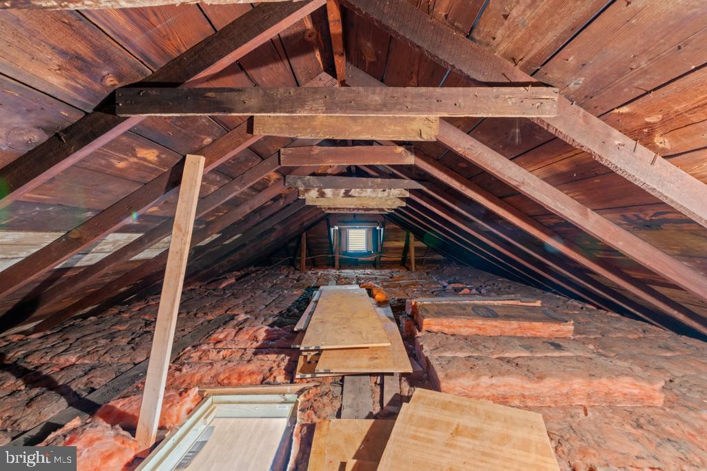 HILLCREST - Residential