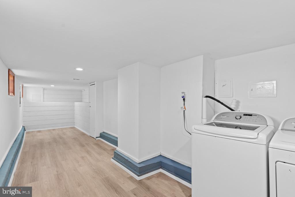 HILLCREST - Residential