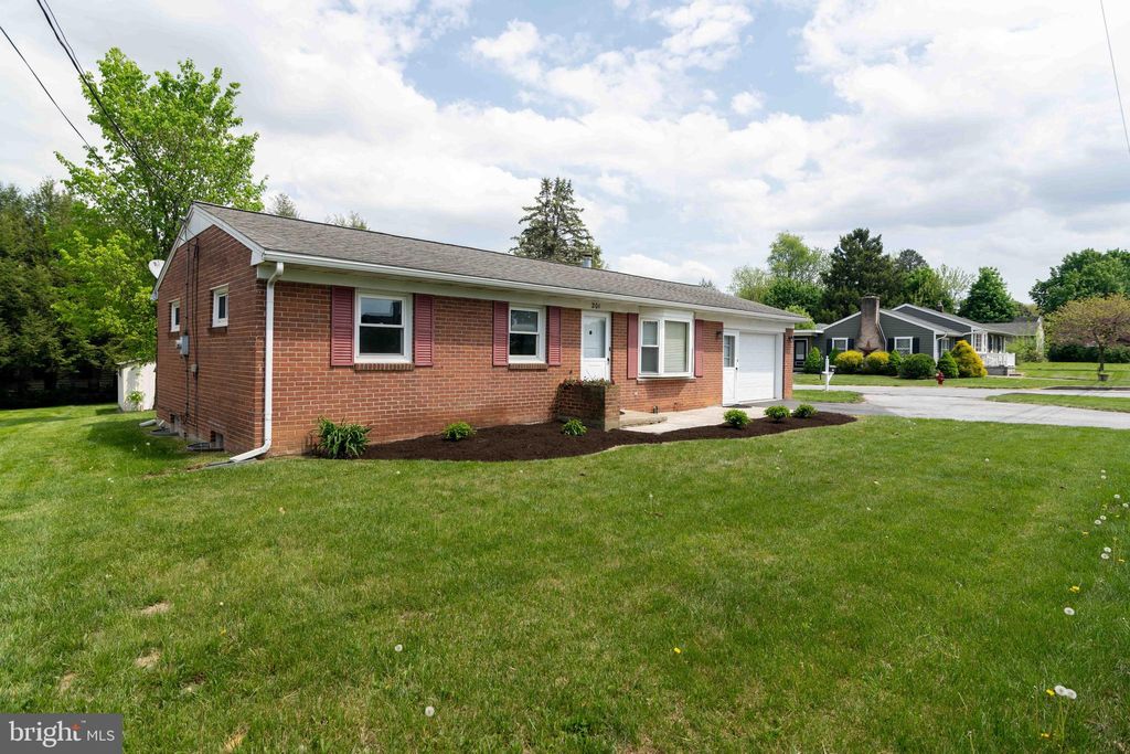 Photo of 201 Eastbrook Road, RONKS, PA 17572 (MLS # PALA2069364)