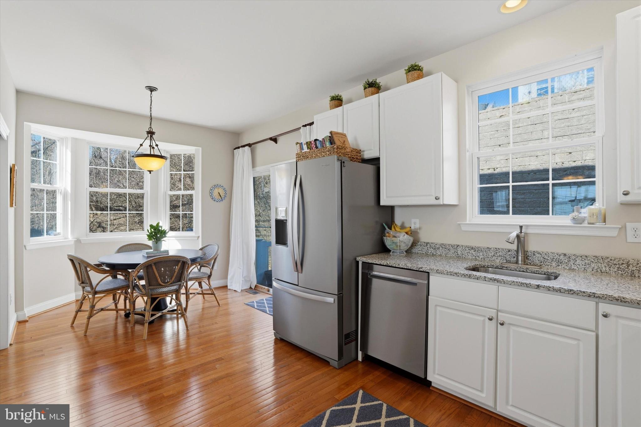 FREEDLEY SQUARE - Residential